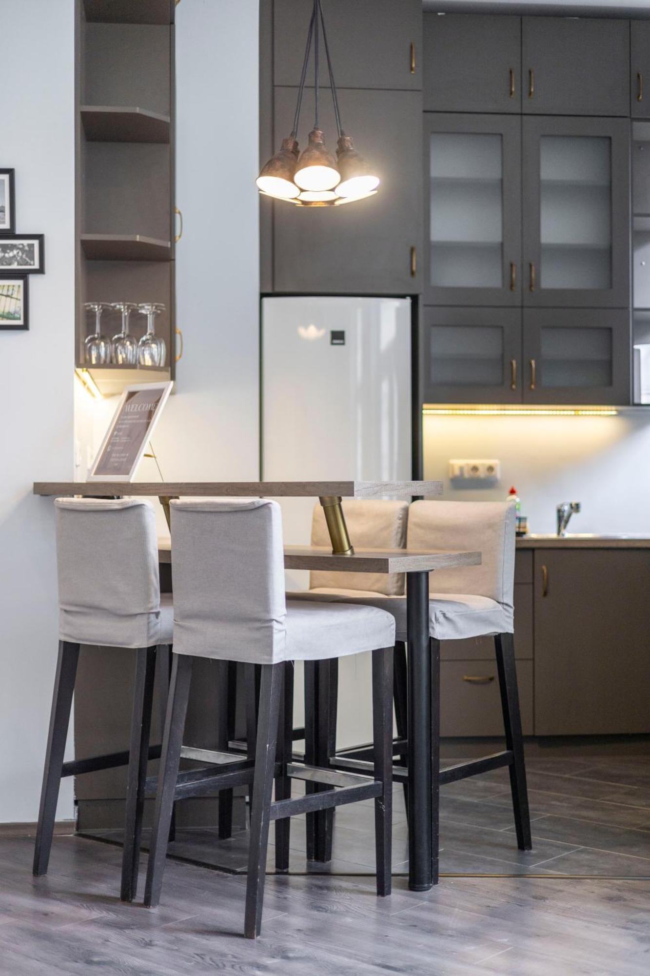 Explore From A Cozy & Sweet Retreat * Boedapest