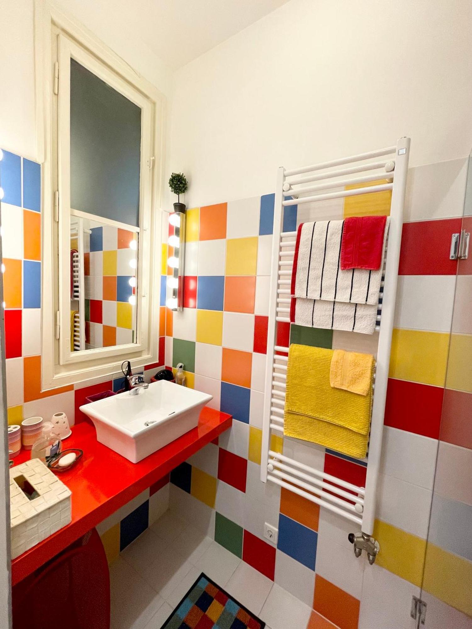 Rainbow Pearl At St Stephen' S Basilica Apartment