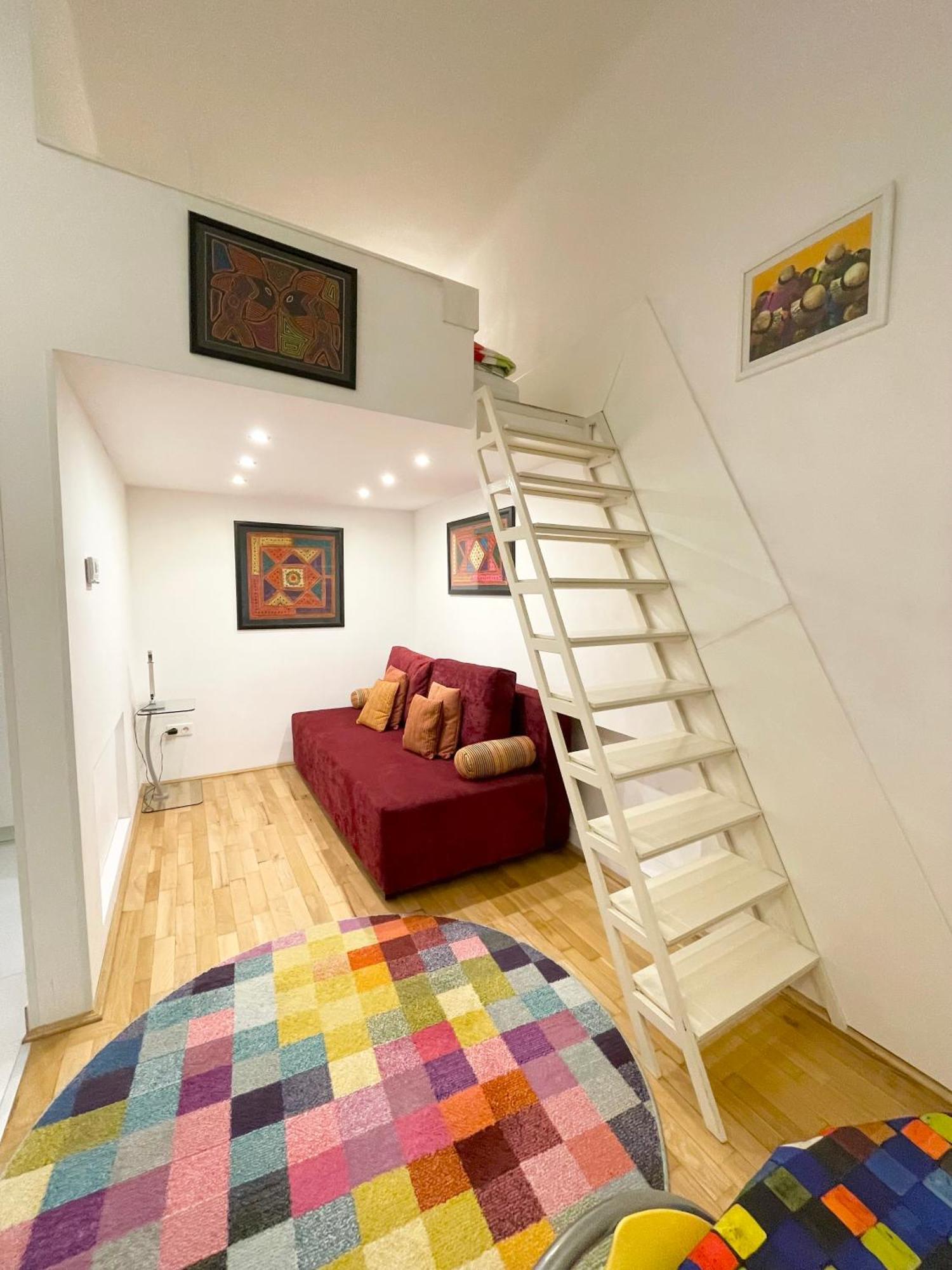 Rainbow Pearl At St Stephen' S Basilica Apartment Budapest
