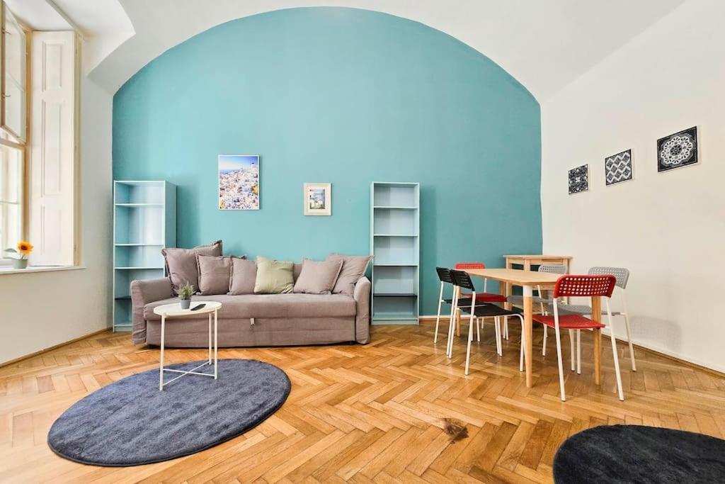 Seventh Sense * Budapest