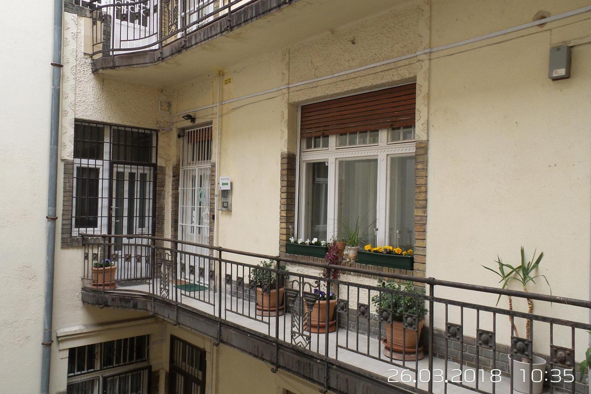 Gold Pearl 2 At St Stephen' S Basilica Apartment