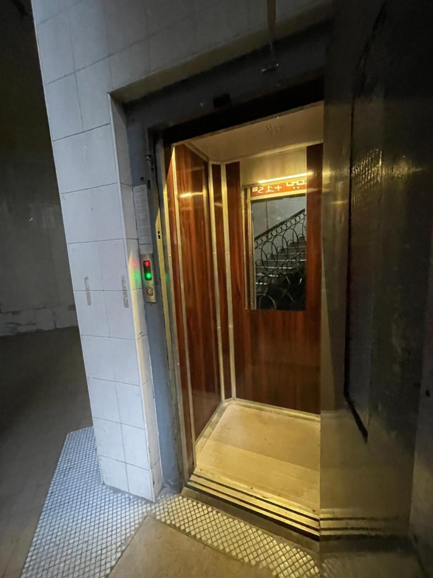 Amber Pearl 2 And 2 Bathrooms At Kalvin Square Appartement