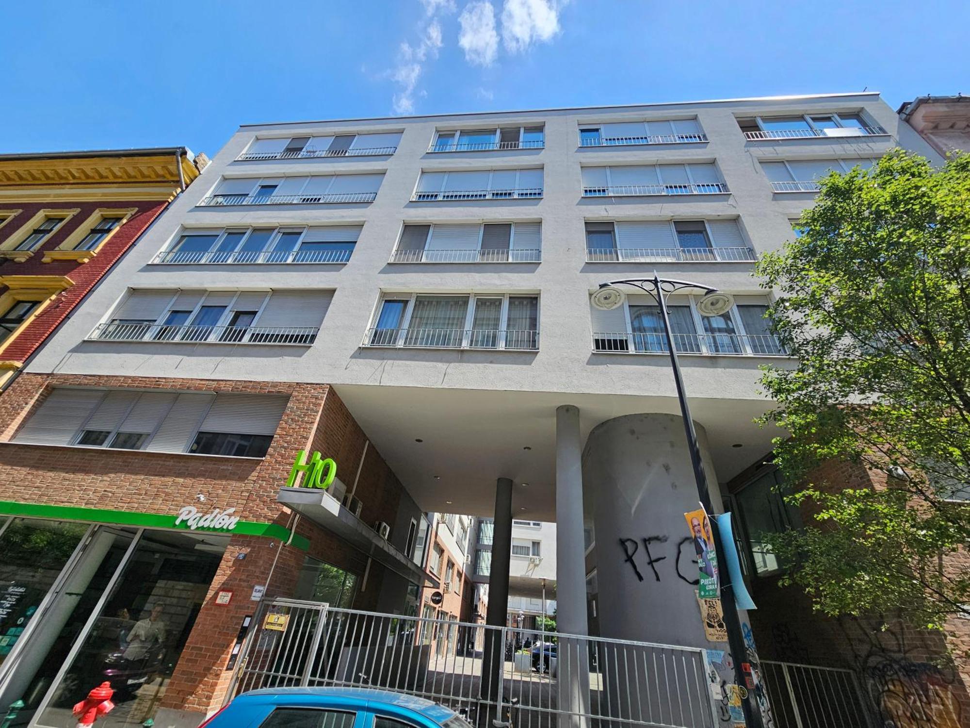 Free Parking- Gellert View 4ppl Apartment