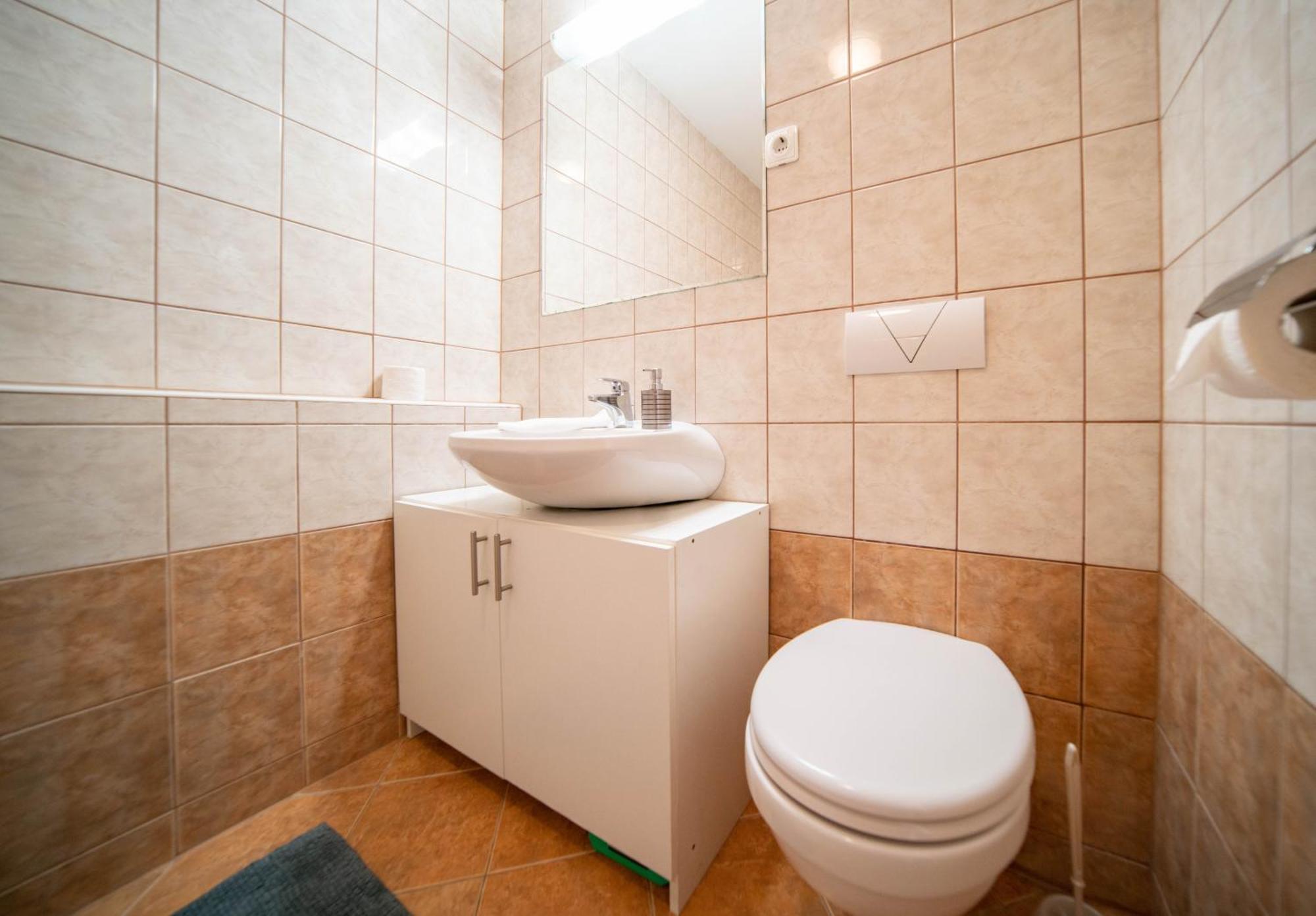 Free Parking- Gellert View 4ppl Apartment Budapest