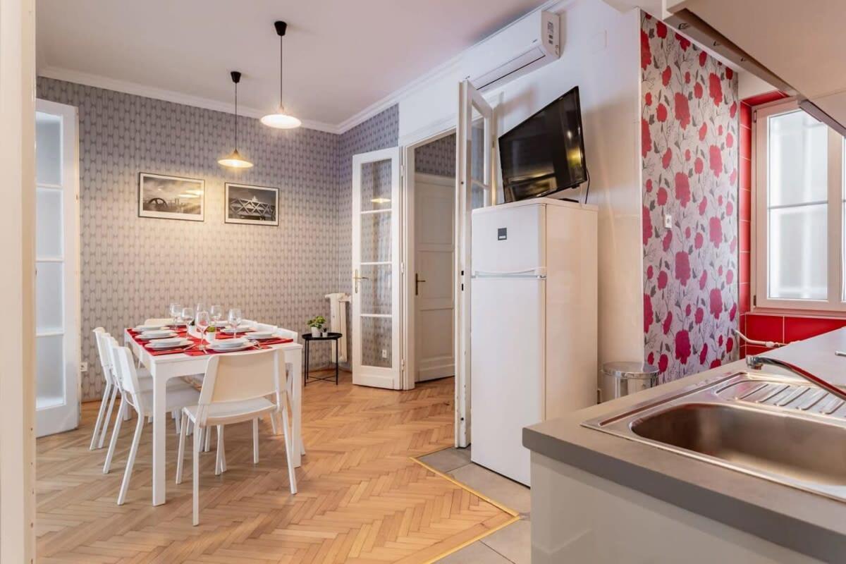 Apartman Away From In The Center *