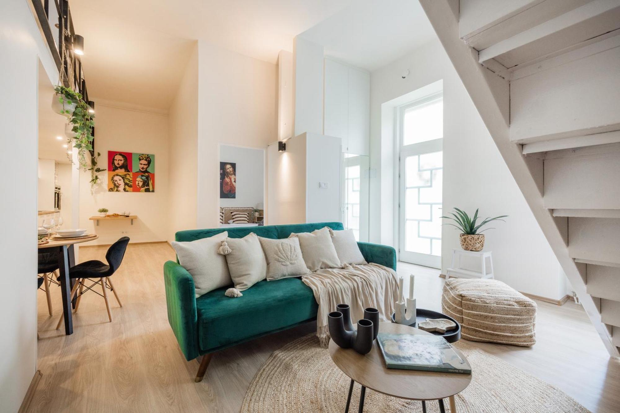 Chic 3br Heart Of District 7- Gem