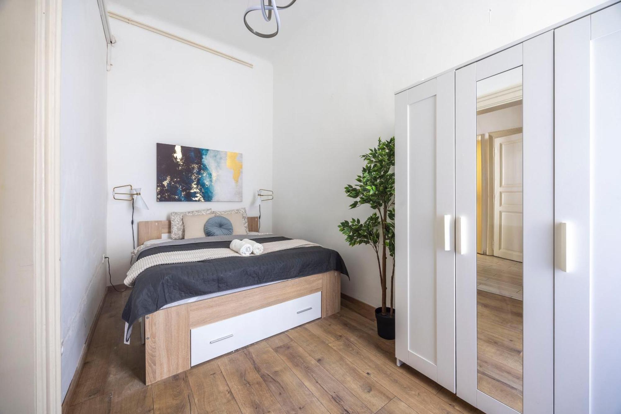 Stylish & Charming Cozy By Prestige Homes * Budapest