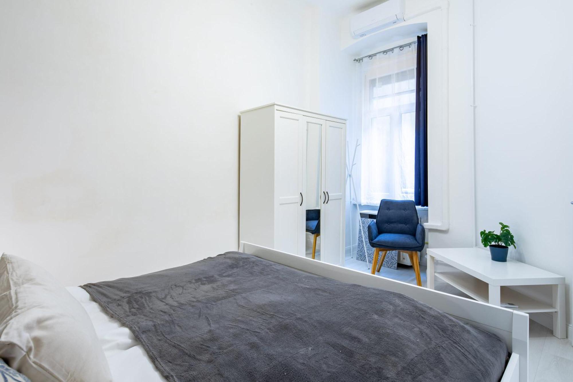 Central - Stylish - Spacious *