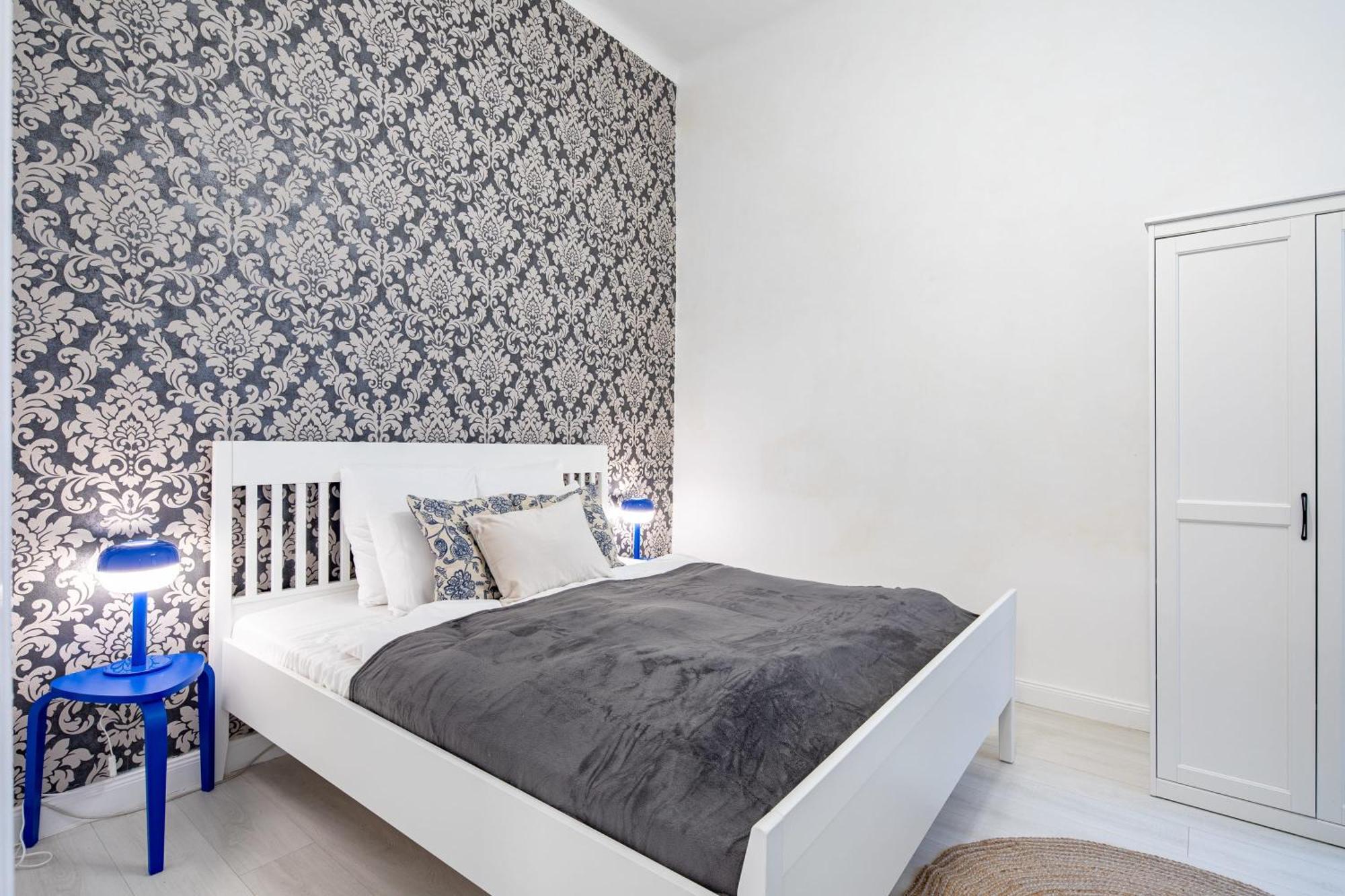 Central - Stylish - Spacious Apartament