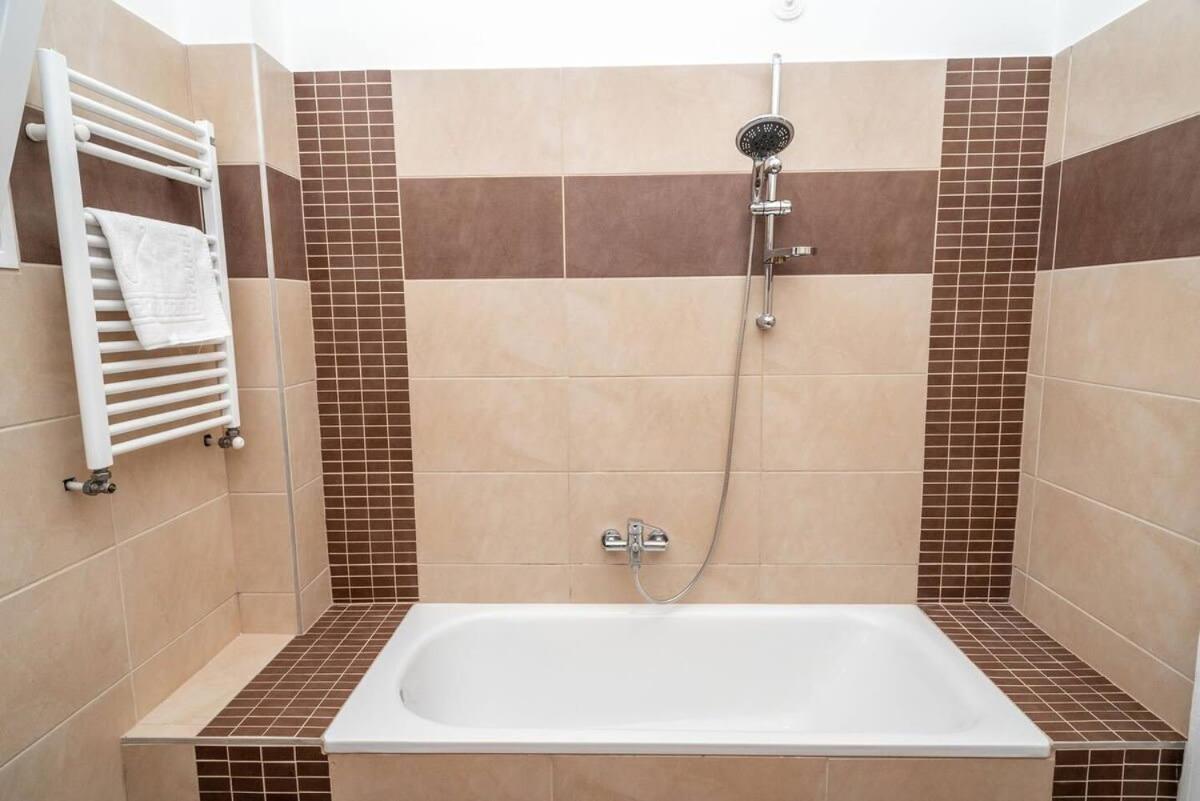 Extra Brand New And Large Ac Apartamento *