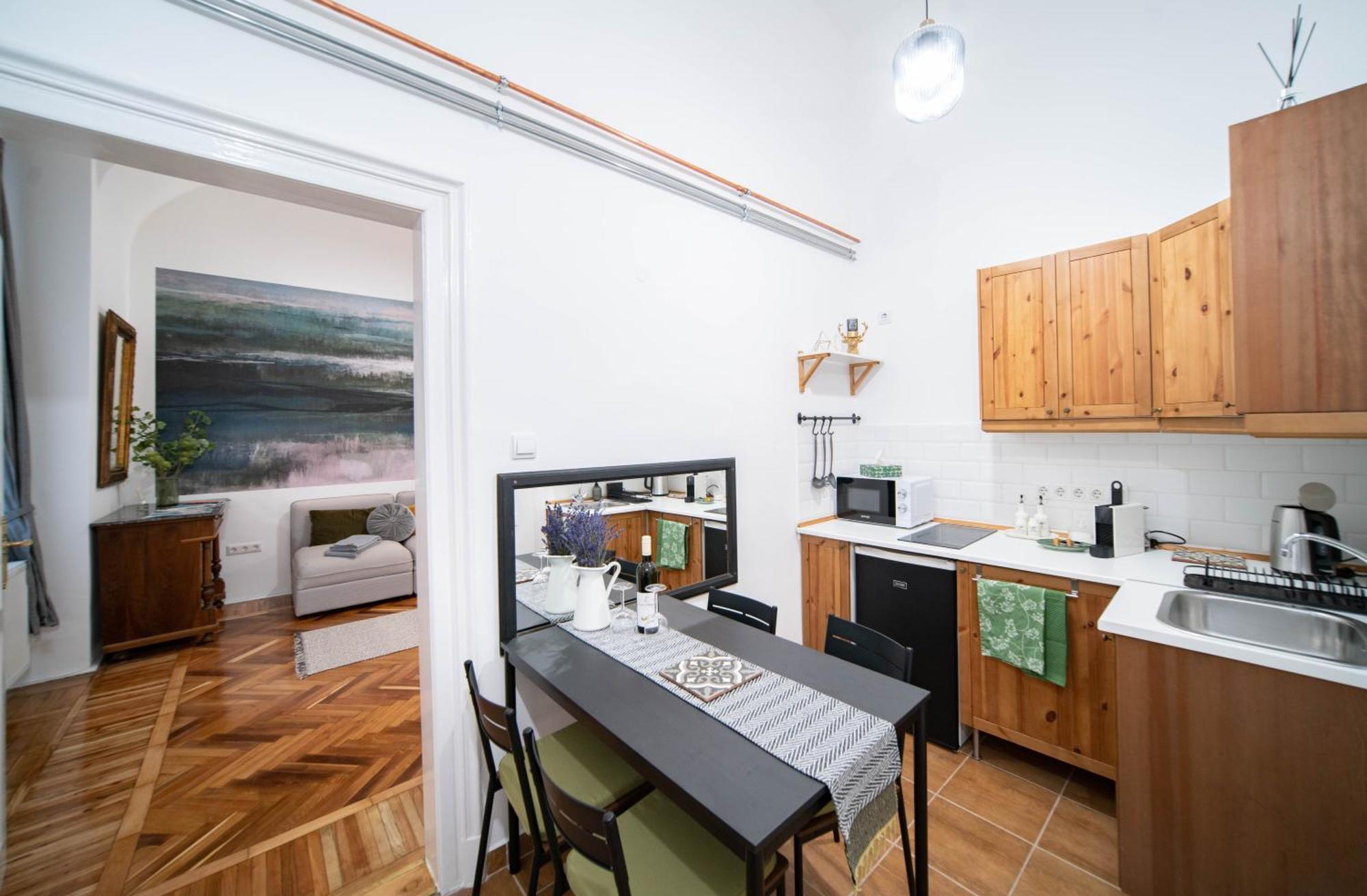 Appartamento Szentkiralyi38 - Central, Ac, 4 People *