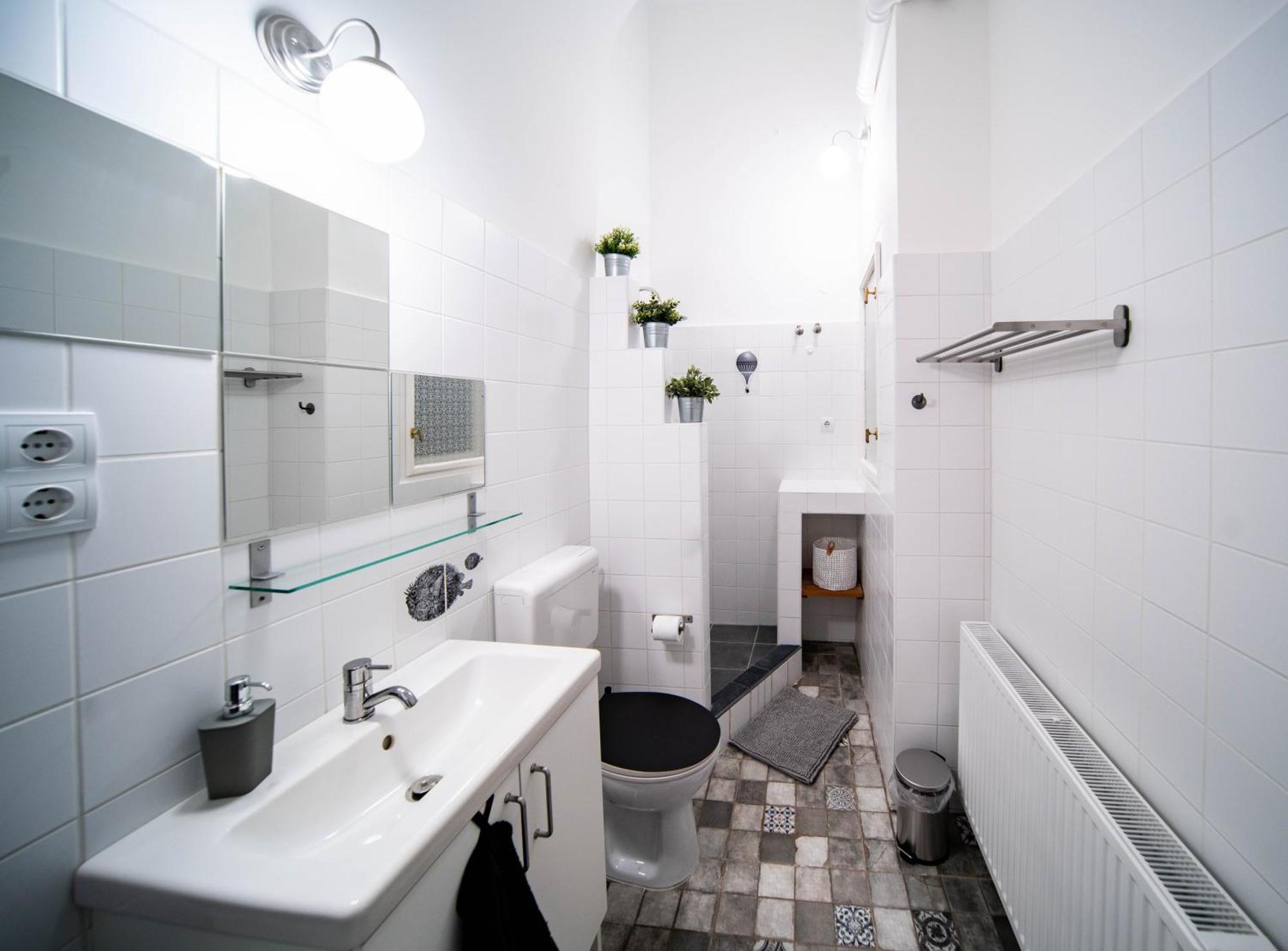 Szentkiralyi38 - Central, Ac, 4 People Appartamento *