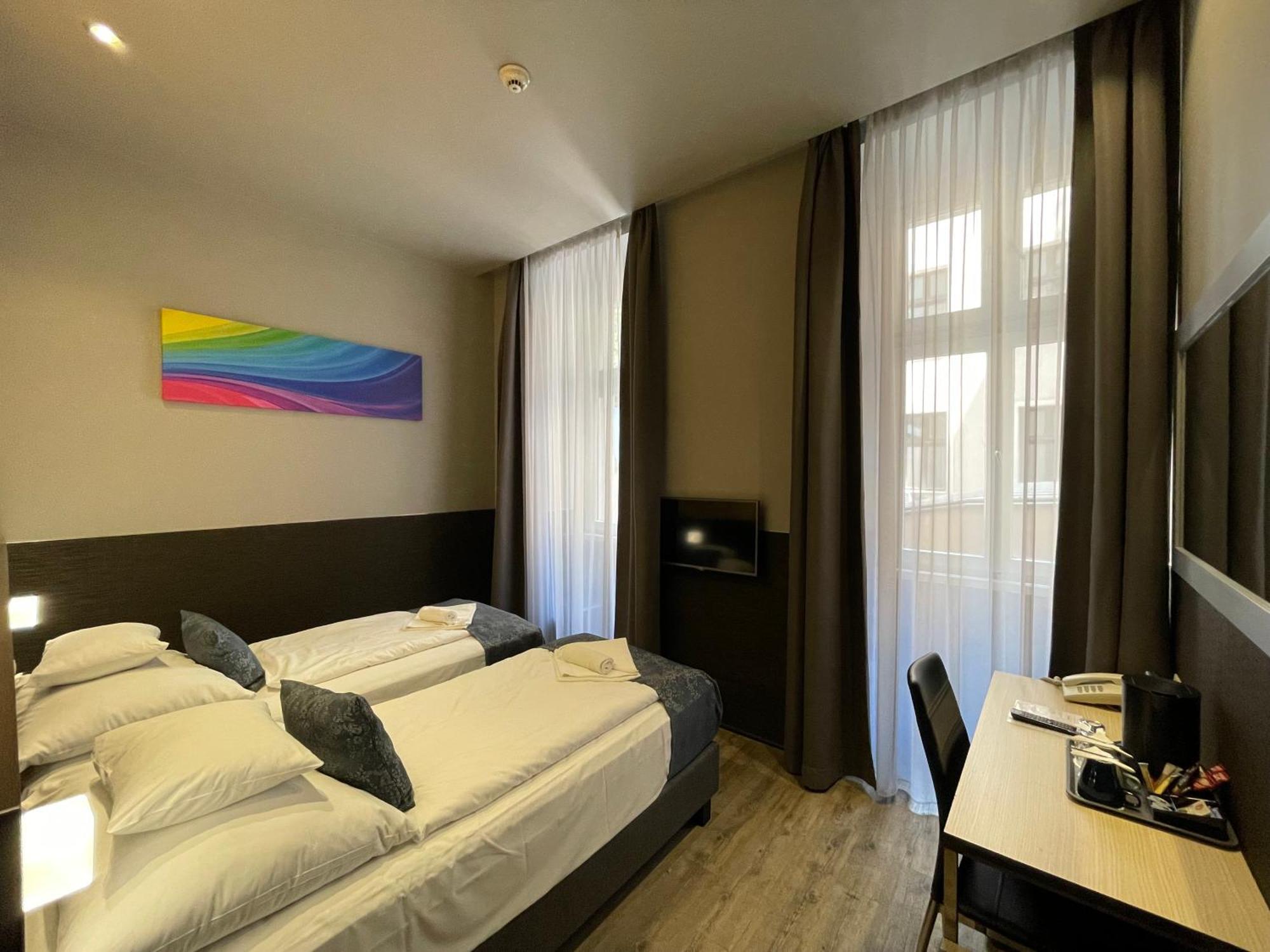 Carat Boutique Hotel 4*
