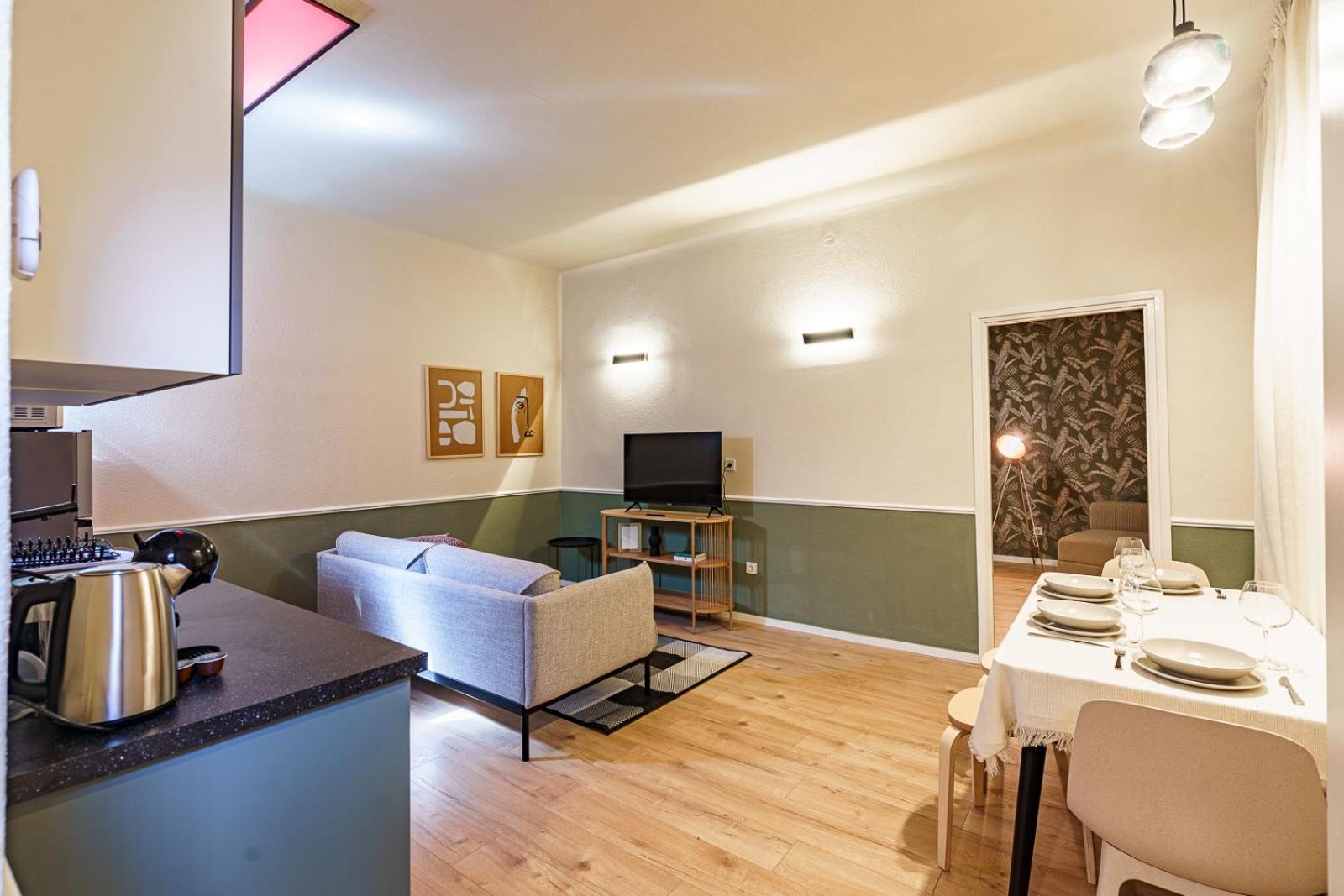 Sunny New Luxurious At The Jewish District Apartment *