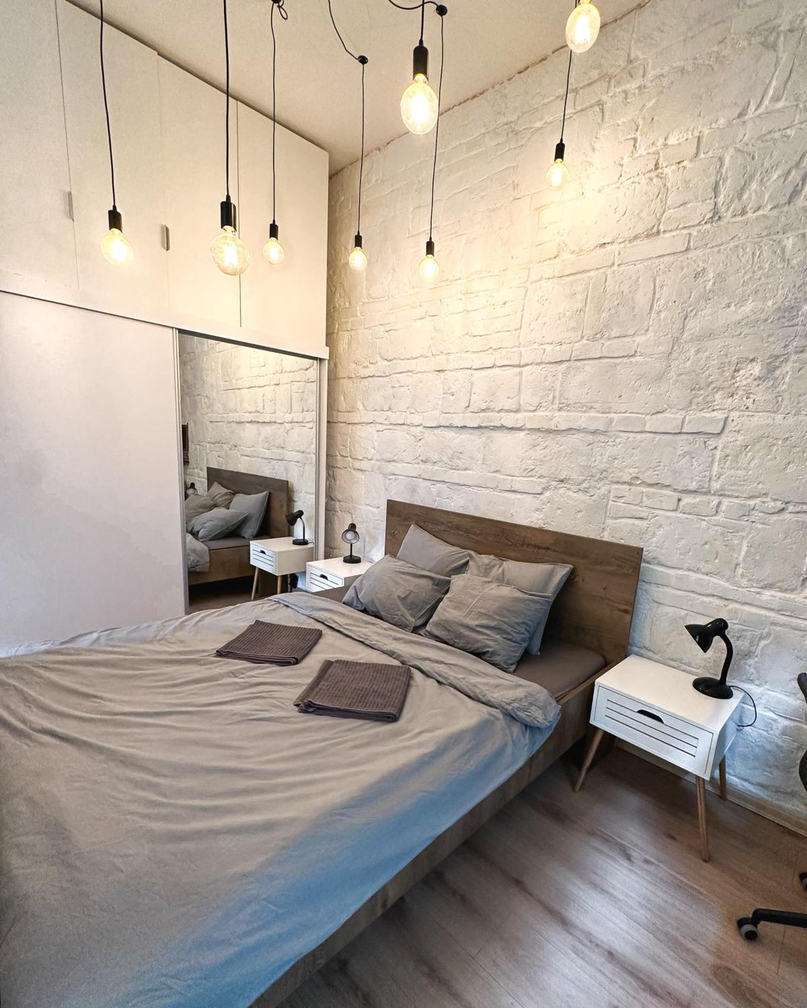 Urban With Private Garden Near Andrassy Apartment