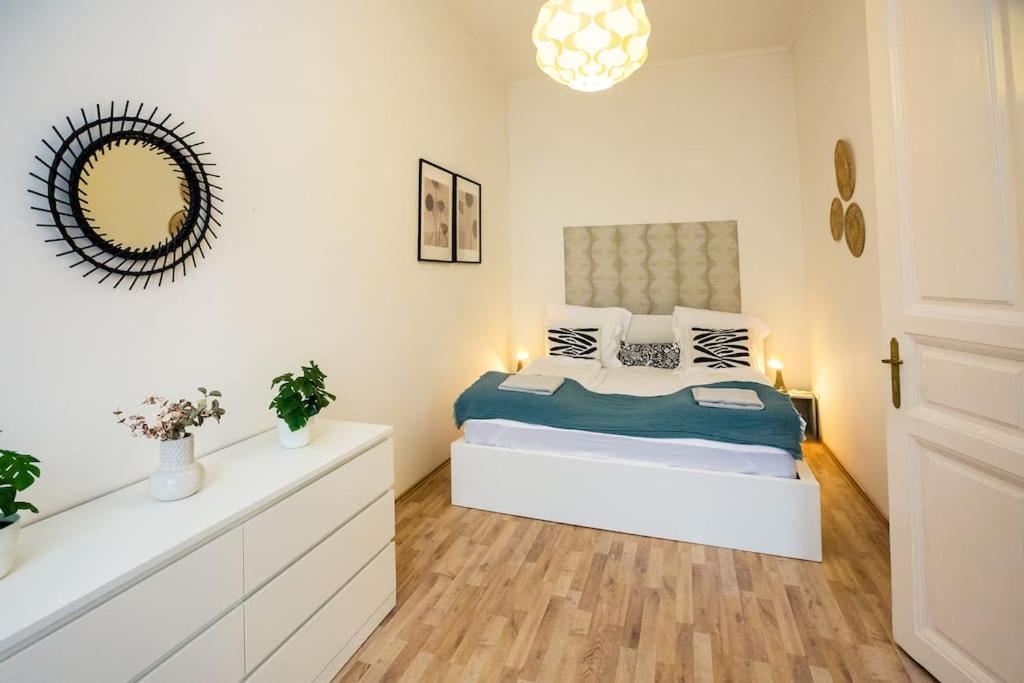 Opera With Three Bedroom W Ac Budapešť