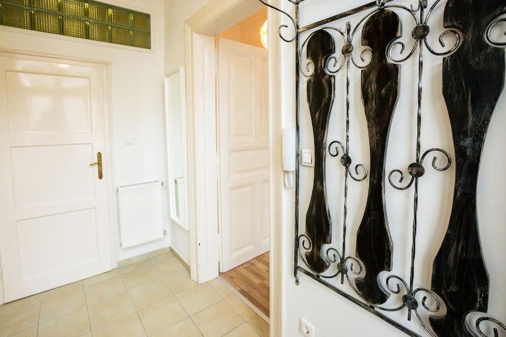 Apartmán Opera With Three Bedroom W Ac