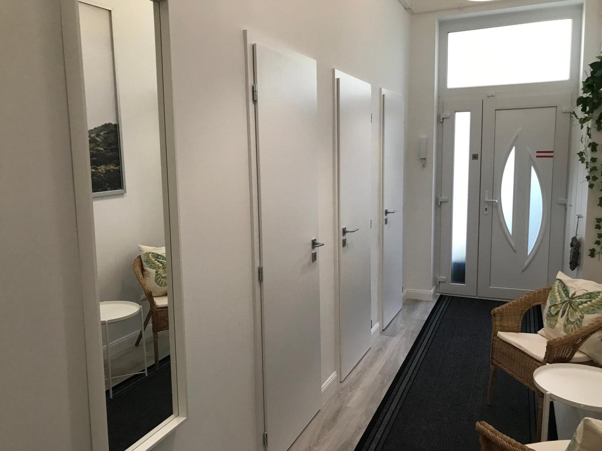 A Lovley Newly Decorated Fully Equipped Walking Distance To The Park Where Will Find The World Famous Szechenyi Thermal Bath Spa, Museums , And The Capital Circus , Ac, Smart Tv, High Speed Internet * Budapest