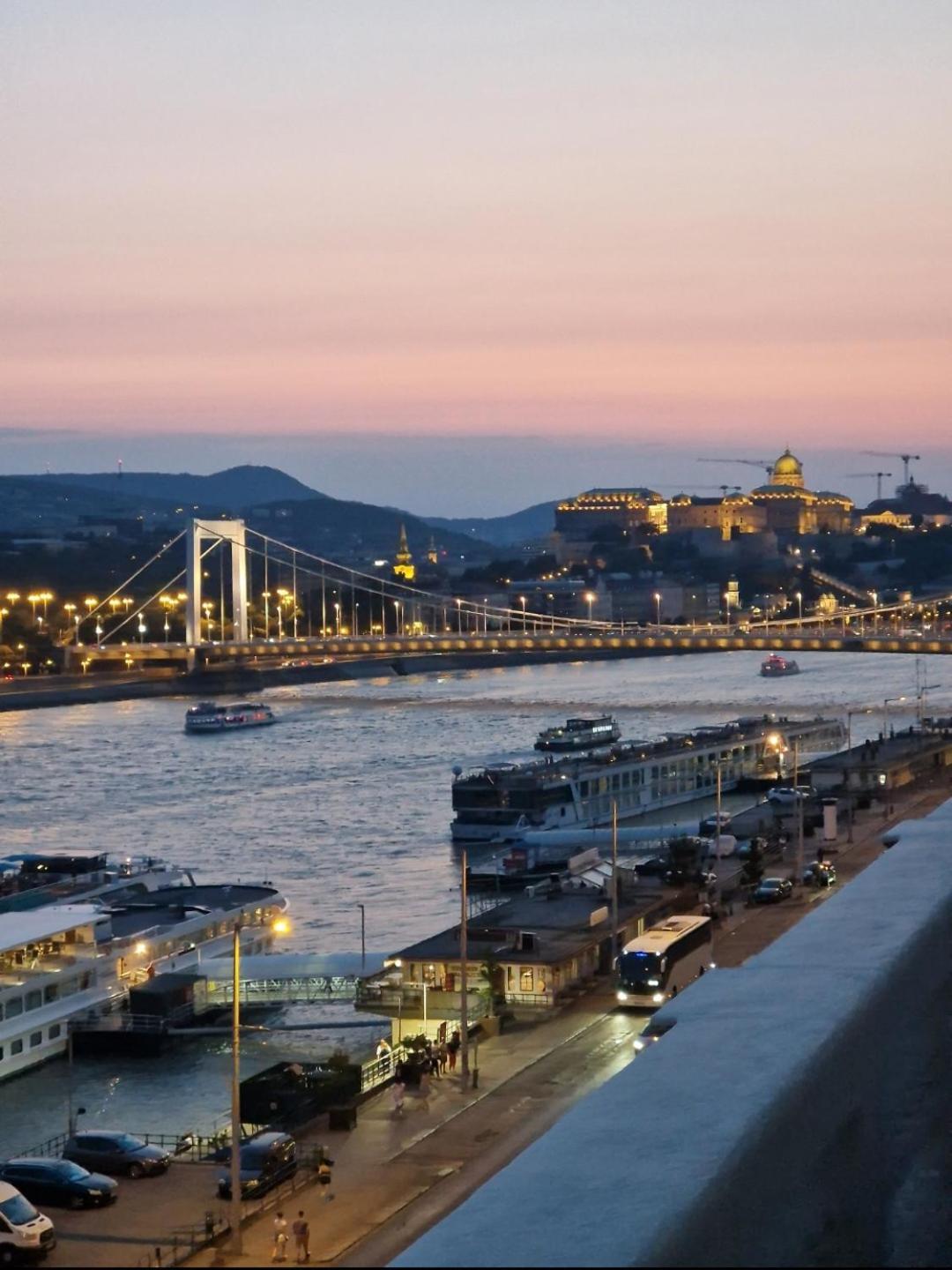 Apartment Danube Wonder View 2 Budapest