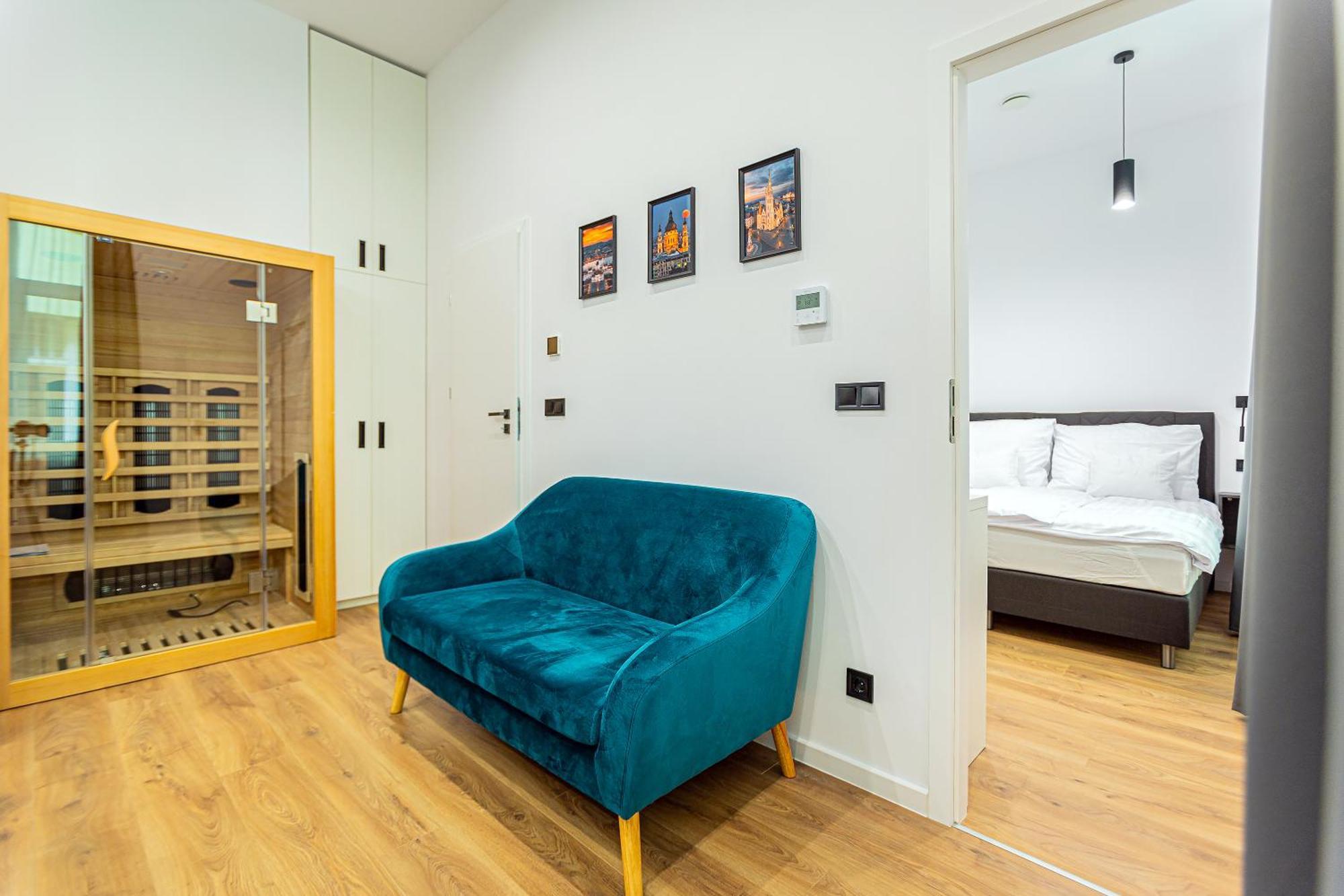 Deluxe4 With 2 Next To The Synagogue Free Air Conditioner, Sauna *