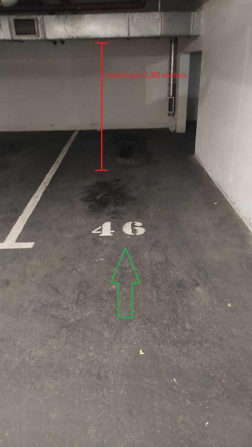Roomy 80sqm At Center Free Parking Space, Ac & Balcony *