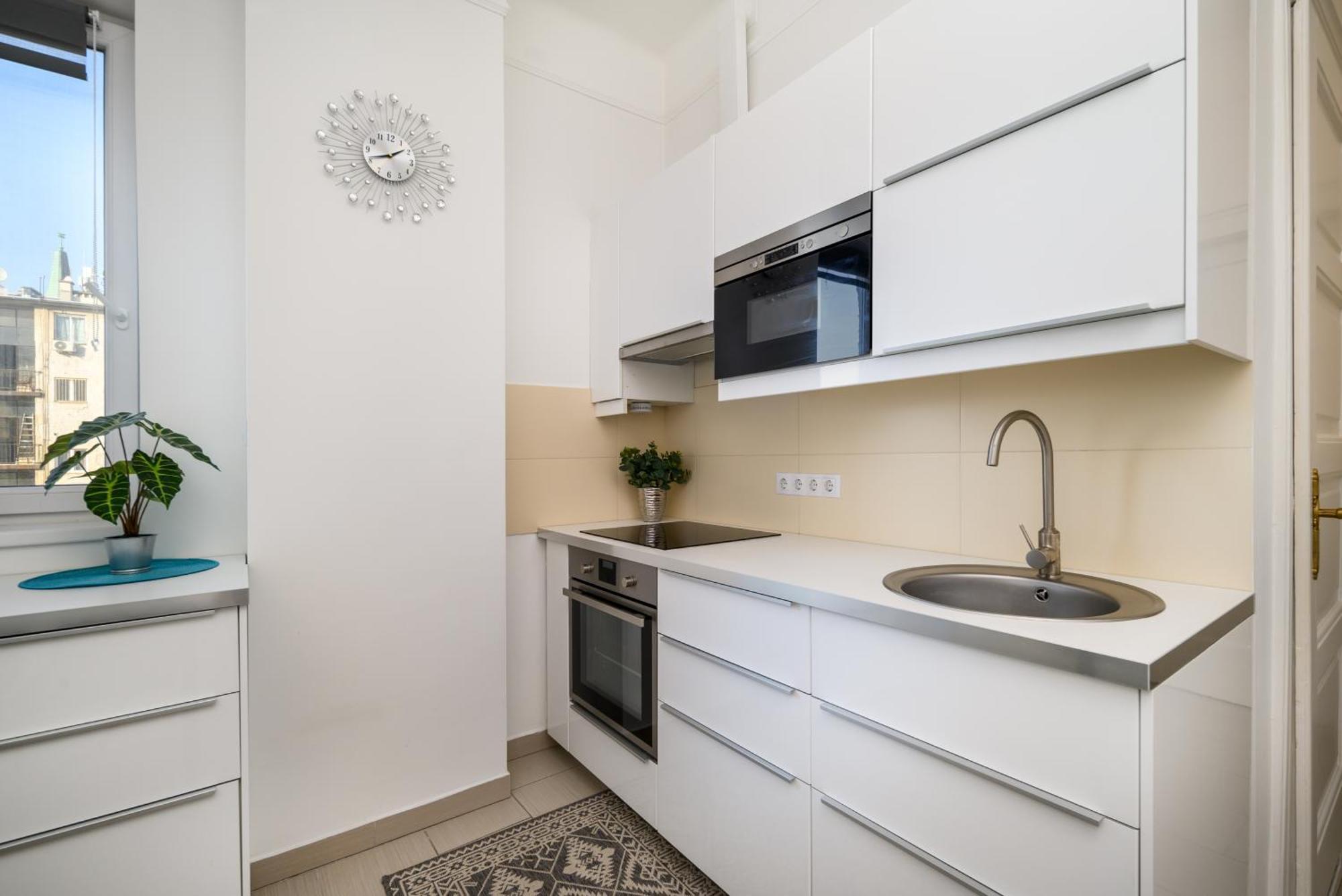 Oasis 2 Bd Budapest