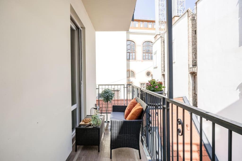 Relaxing Spacious Balcony Super Near Opera * Budapest