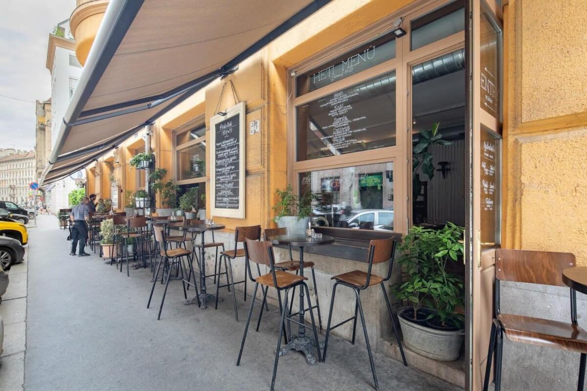Extra - Mini Modern Budapešť
