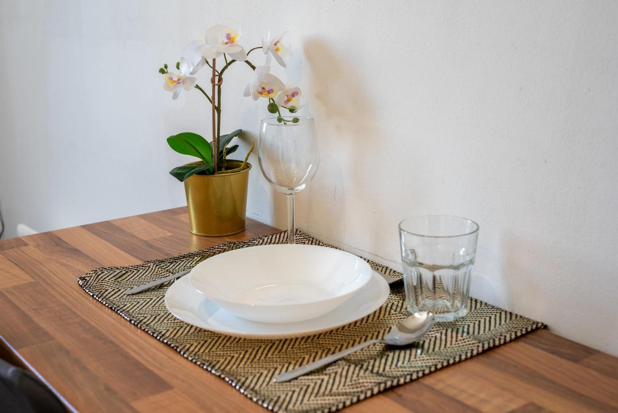 - Bright - Calm For Solo Travellers Apartamento