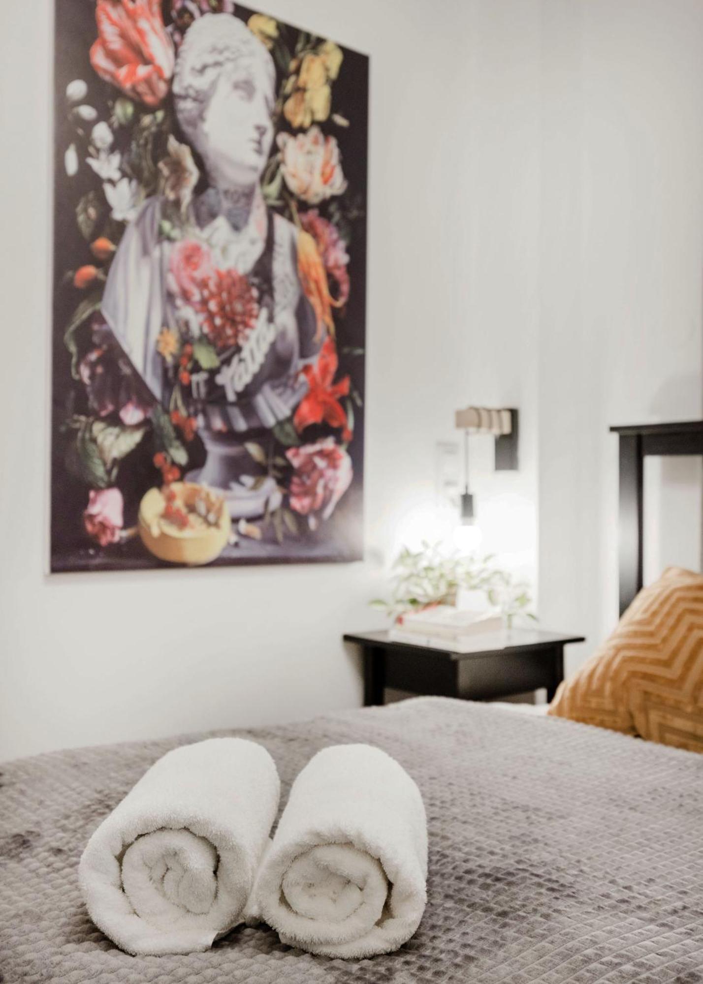 Wellness Wonderland Garden, Sauna, Jacuzzi In Cbd *
