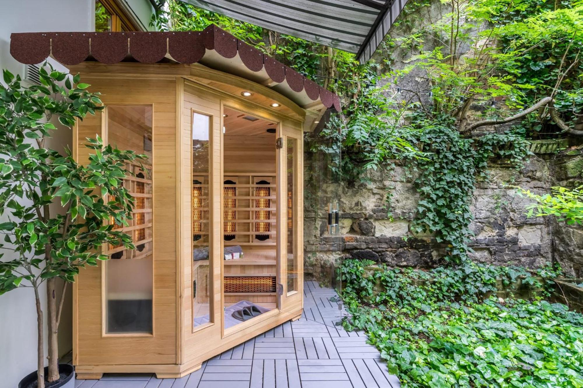 Wellness Wonderland Garden, Sauna, Jacuzzi In Cbd Apartamento Budapest