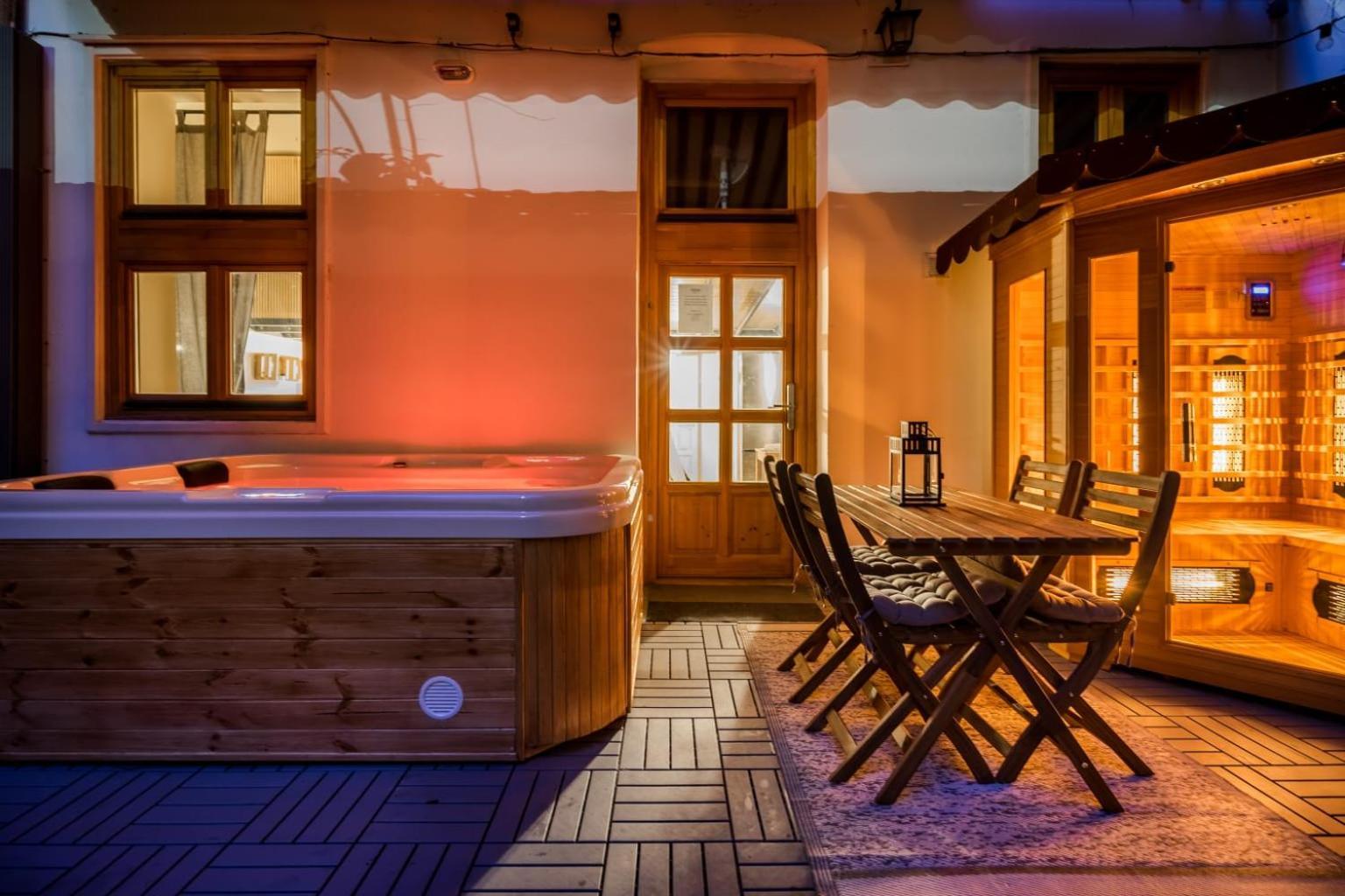 Wellness Wonderland Garden, Sauna, Jacuzzi In Cbd Apartamento Budapest