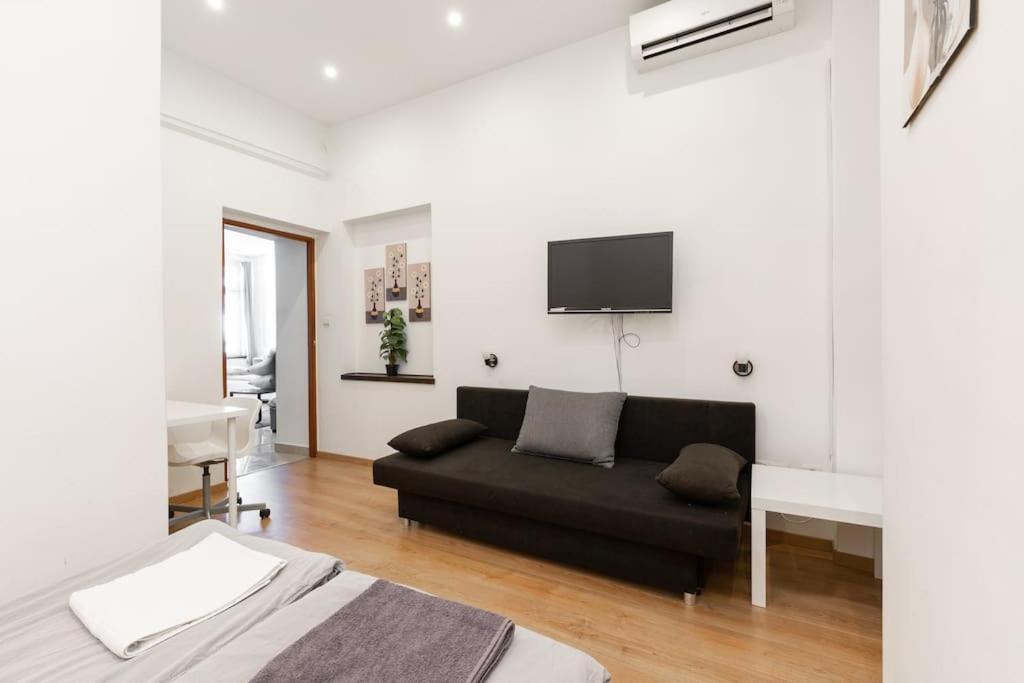 Apartmán Elegant Downtown At Kiraly 39 *