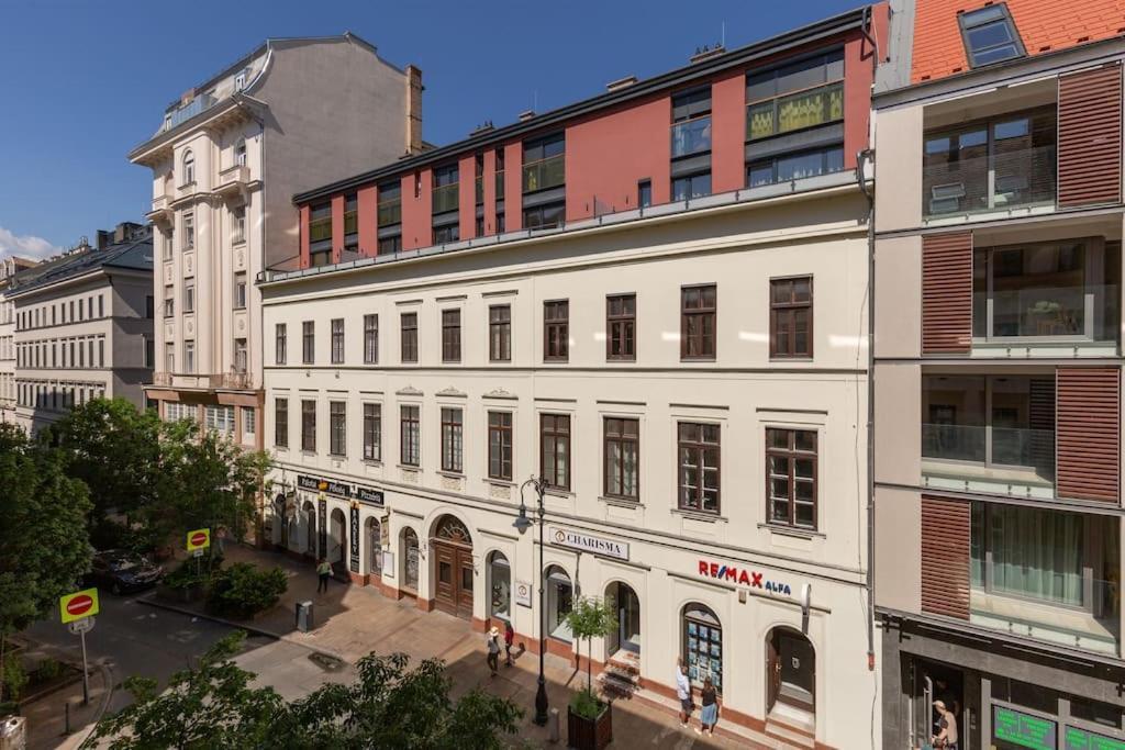 Apartmán Elegant Downtown At Kiraly 39