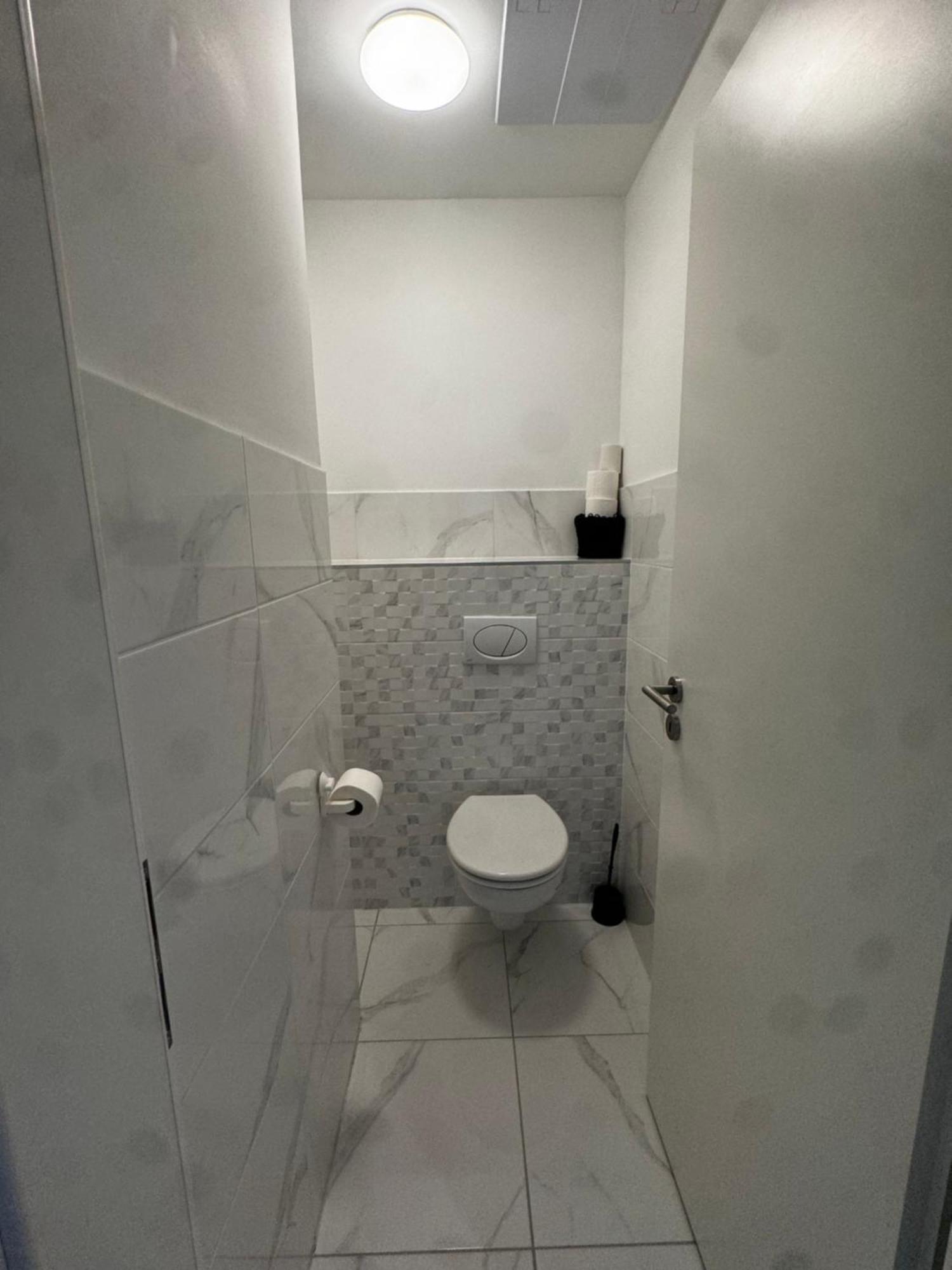 Vh9 * Budapest