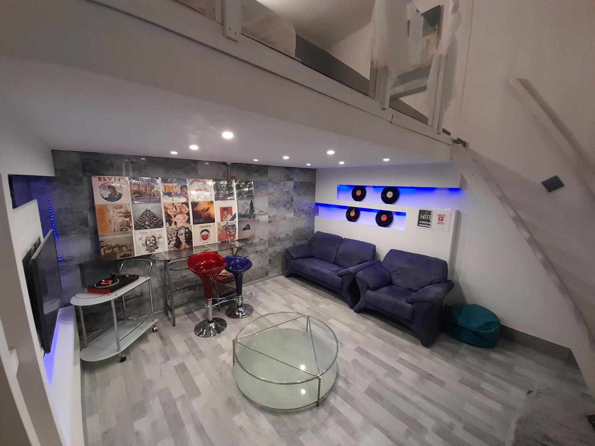 Appartement Unique&central - Quiet Place In Party District