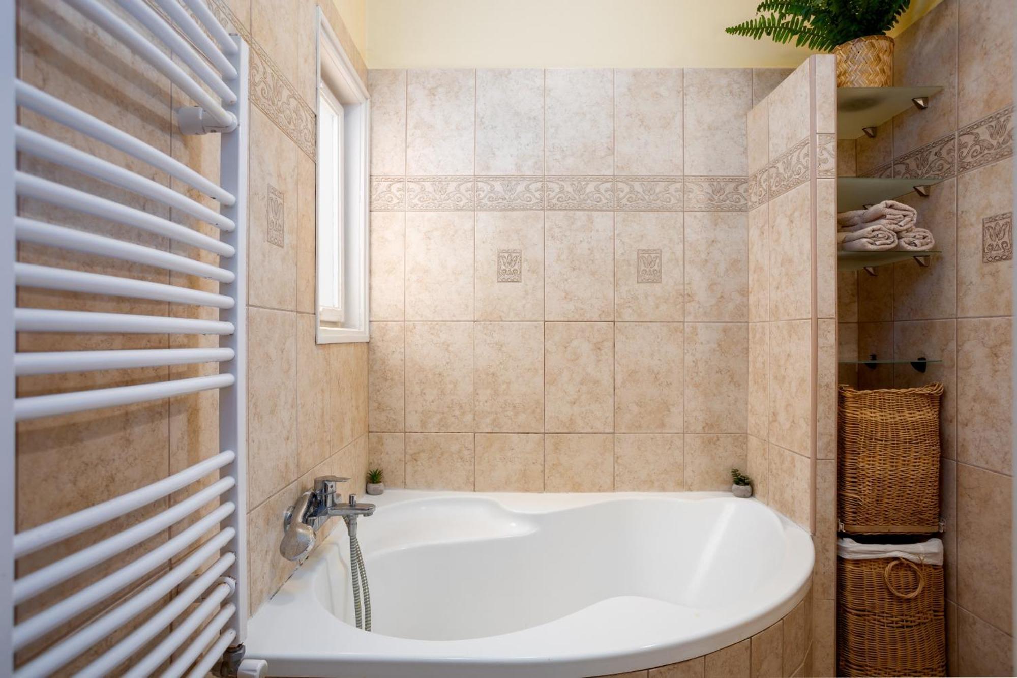 Balzac Apartment *