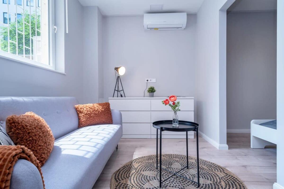 Super New With Air Conditioning Apartament