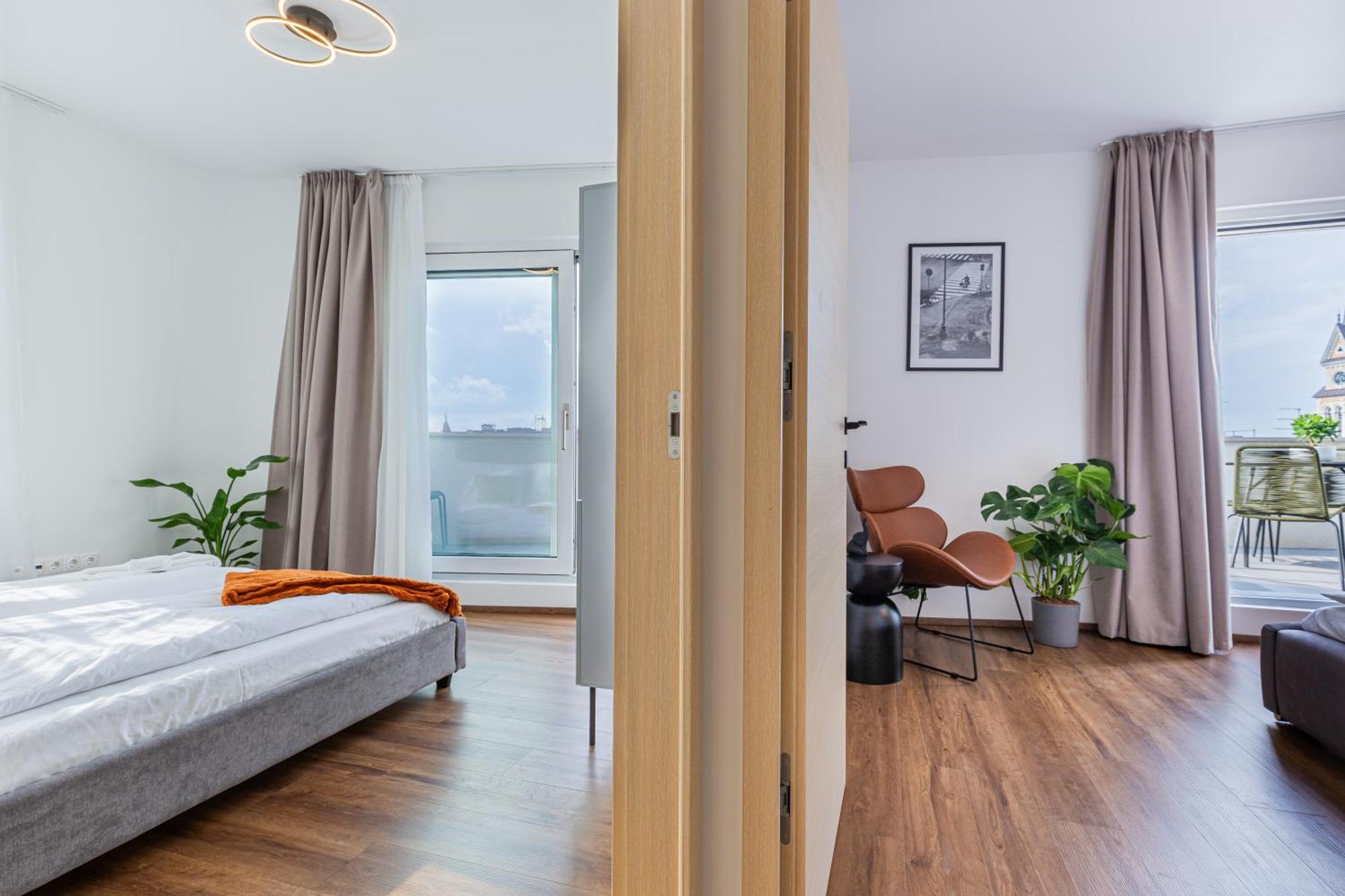 New Penthouse W Double Parking, Panoramic Balcony Apartamento
