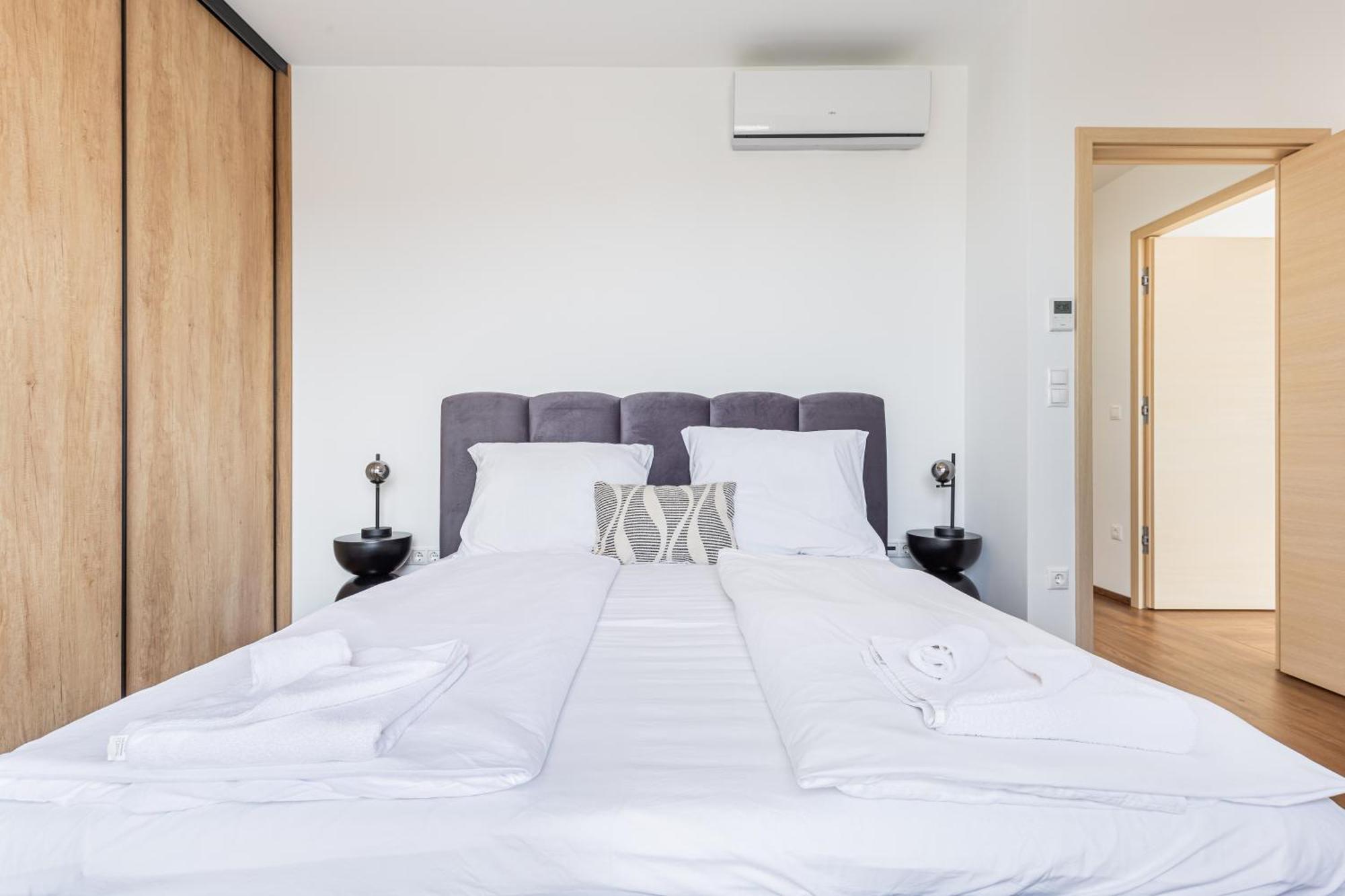 New Penthouse W Double Parking, Panoramic Balcony Apartamento