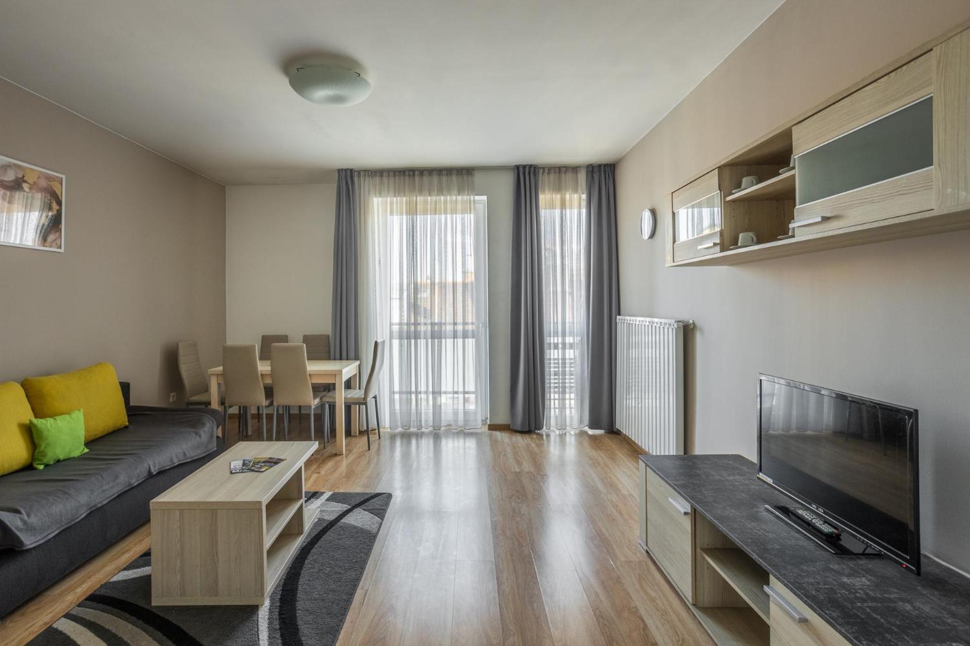 Corvin Plaza Apartamentos&suites Apartahotel 3*