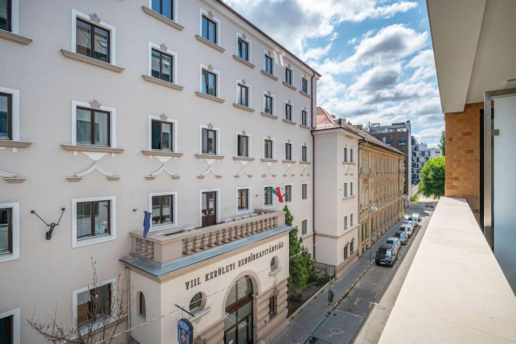 Big With Garage & Balcony & Ac & Lift Appartement