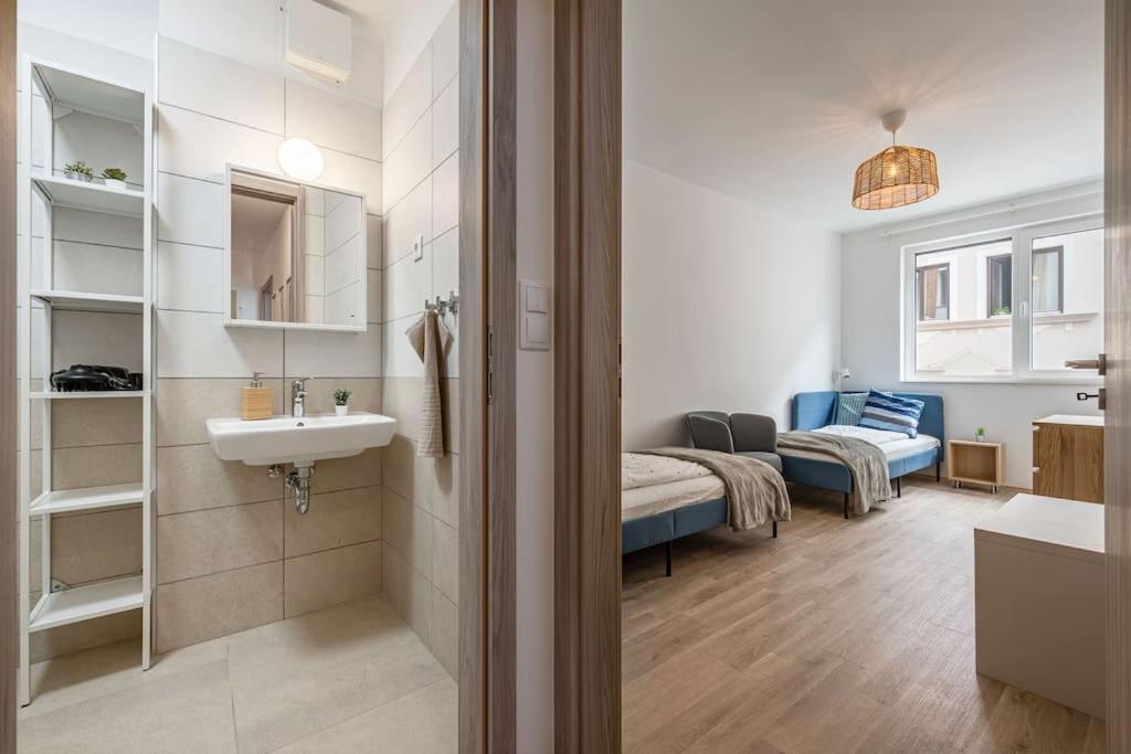 Appartement Big With Garage & Balcony & Ac & Lift *