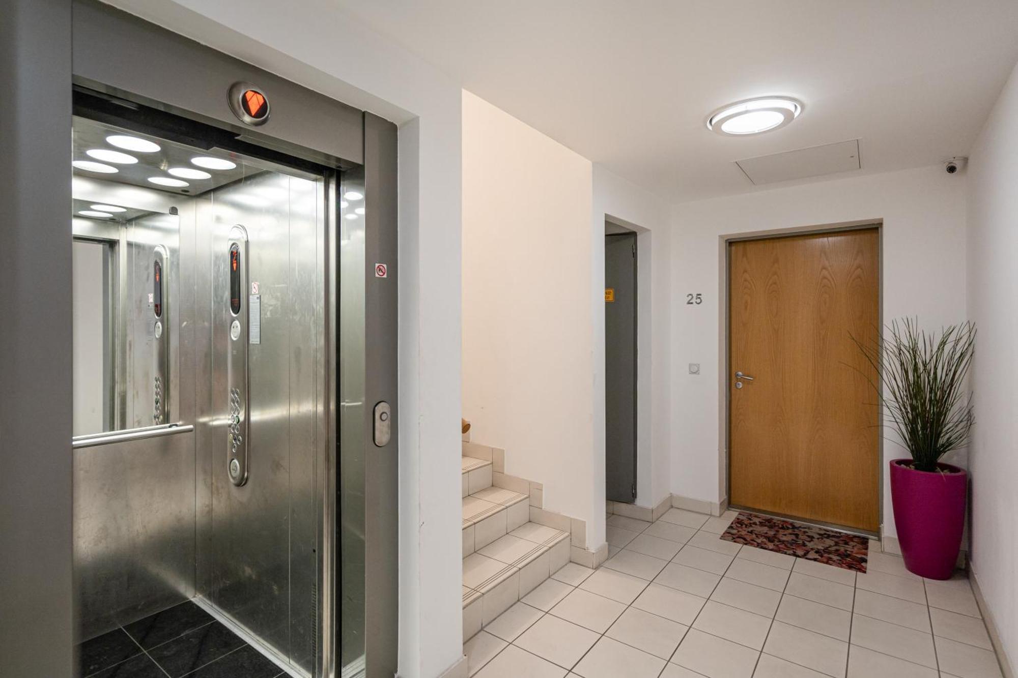 Of Serenity - 2 Bdr, Free Parking And Terrace Appartement Budapest