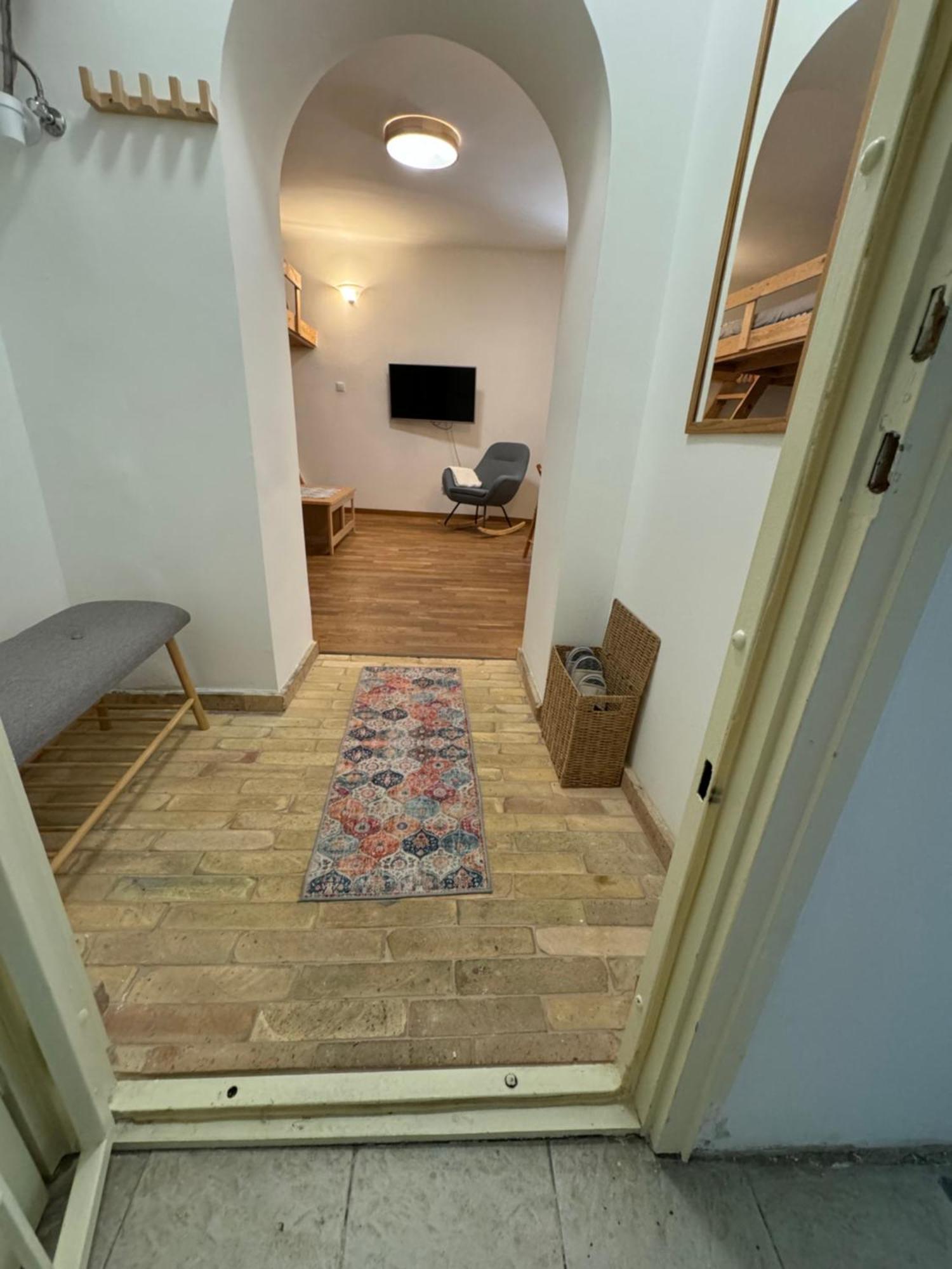Little Swan Apartman *
