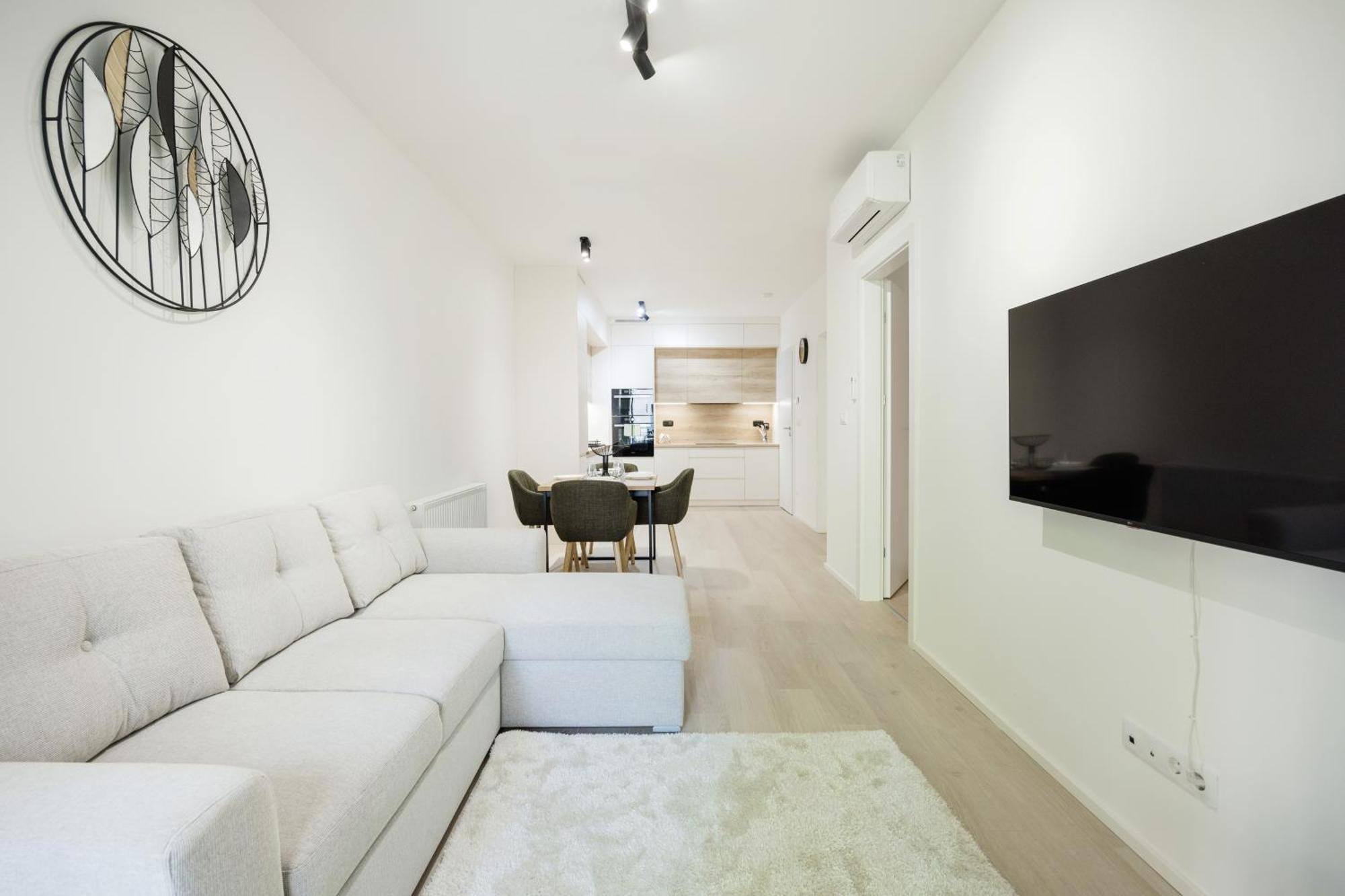 Modern With Balcony And Parking Lägenhet *