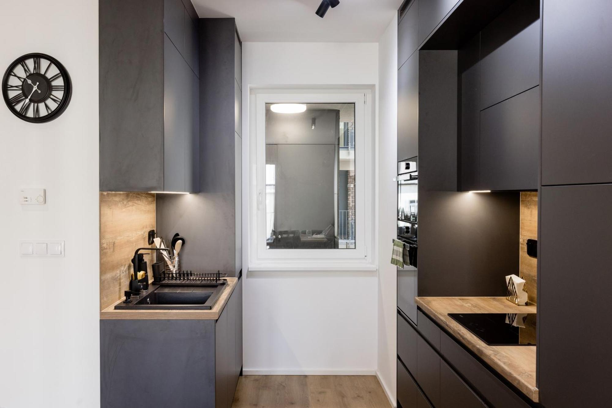 Sleek With Balcony And Parking Appartement