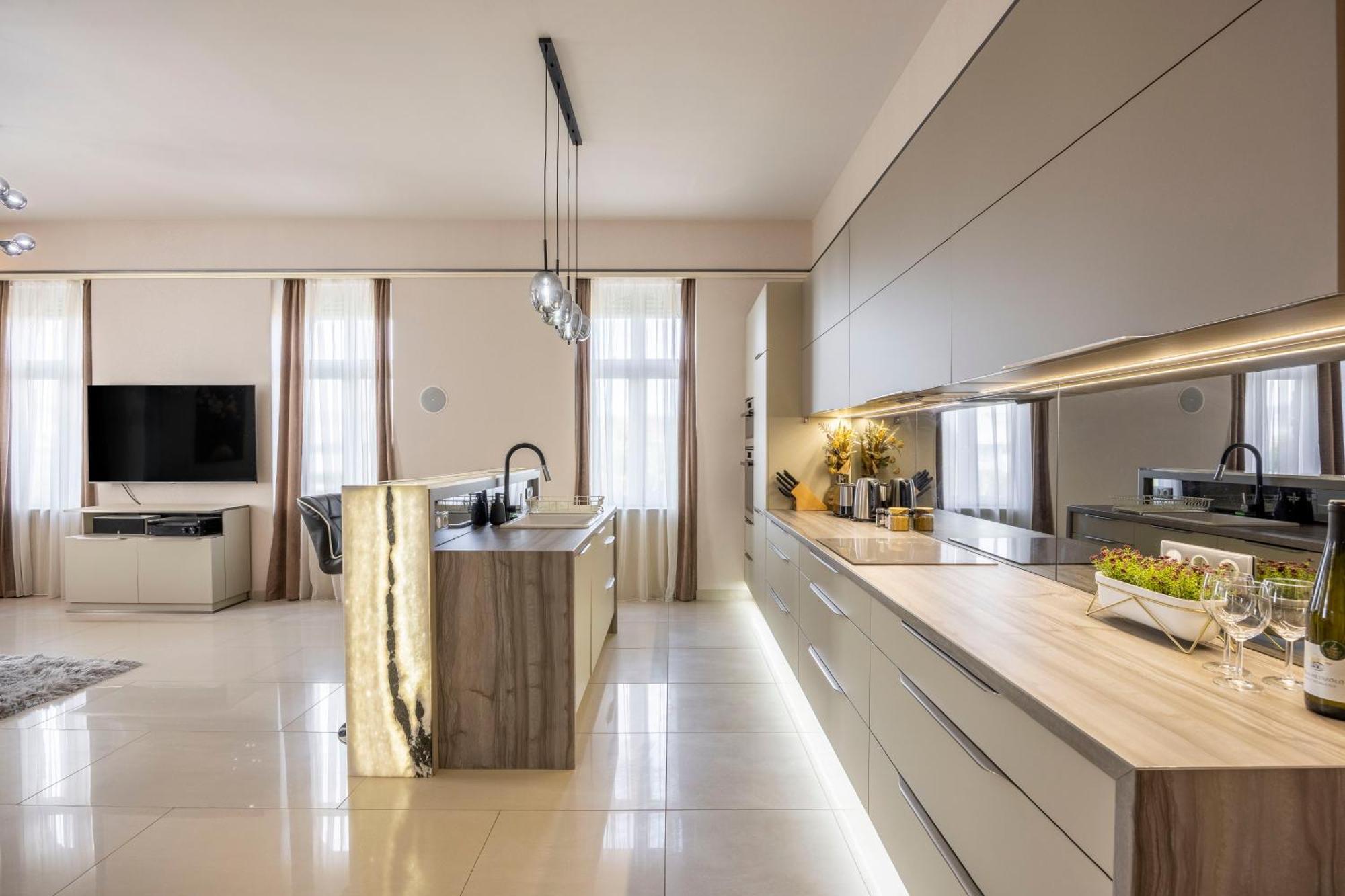 Apartment High-end Luxurious Royal In The Heart Of Budapest