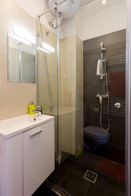 Riverside Center, 5th District Apartment Budapest