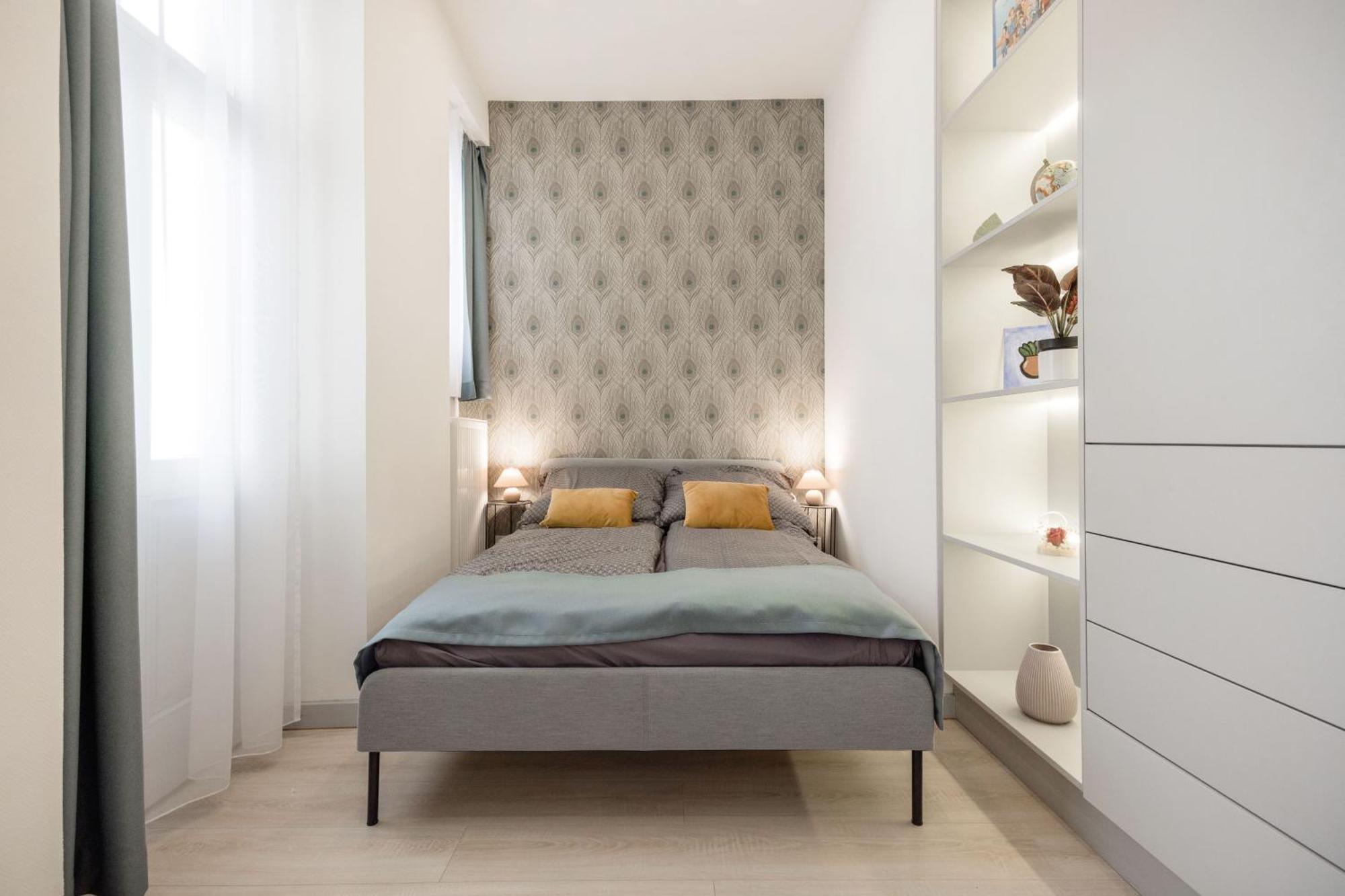 Elegant Two-bedroom In The Centre Lägenhet